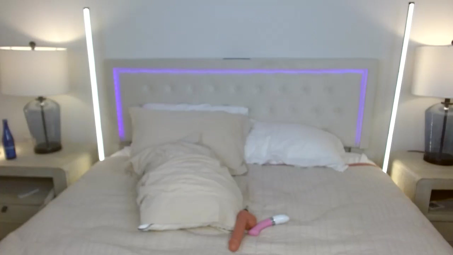Gallery image thumbnail from SammieAdams's myfreecams stream on, 04/24/2026, 21:24 image 11 of 20