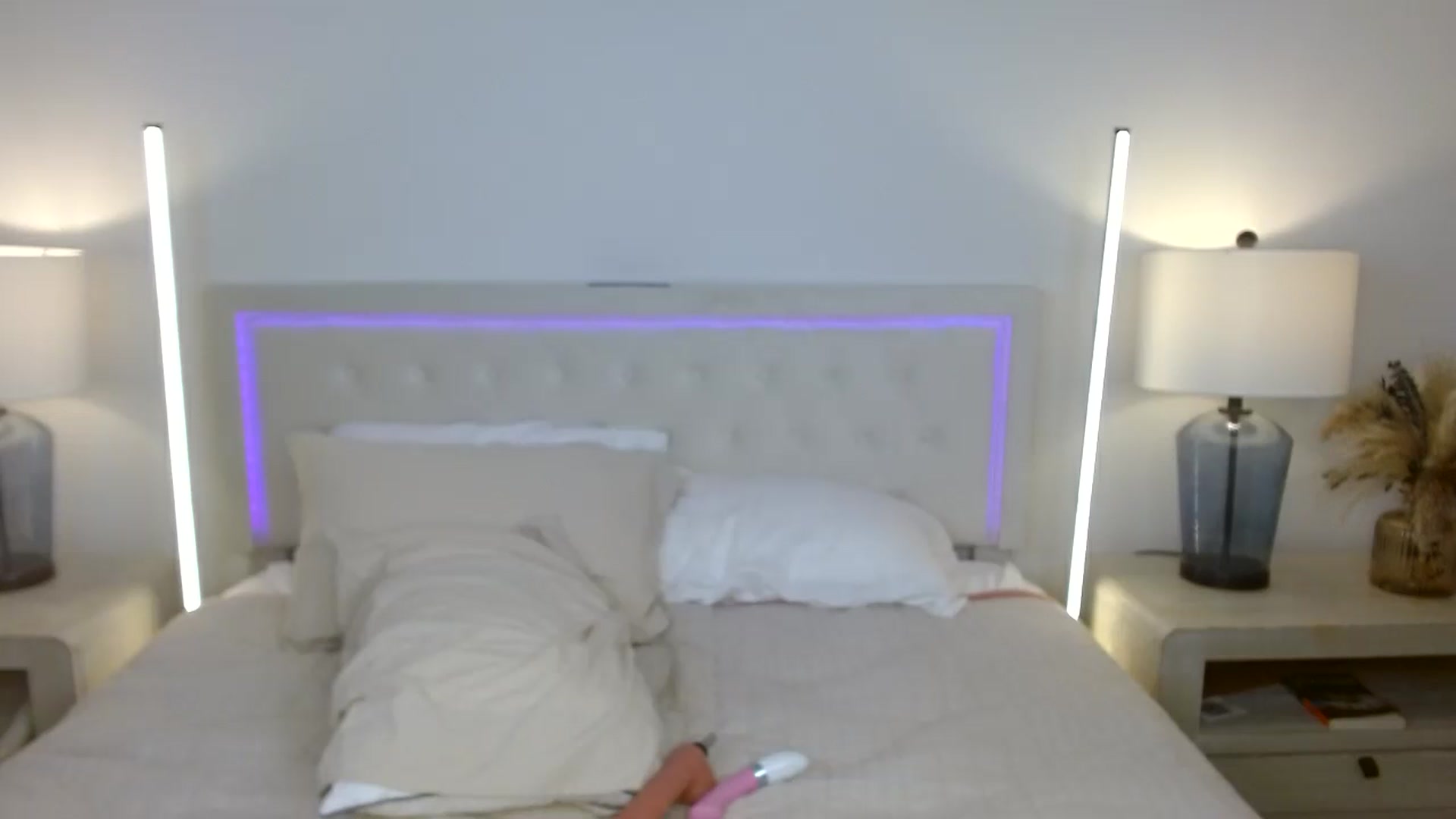 Gallery image thumbnail from SammieAdams's myfreecams stream on, 04/24/2026, 21:24 image 18 of 20