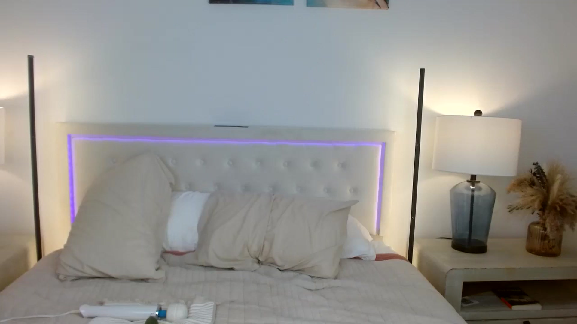 Gallery image thumbnail from SammieAdams's myfreecams stream on, 04/28/2026, 21:35 image 3 of 20