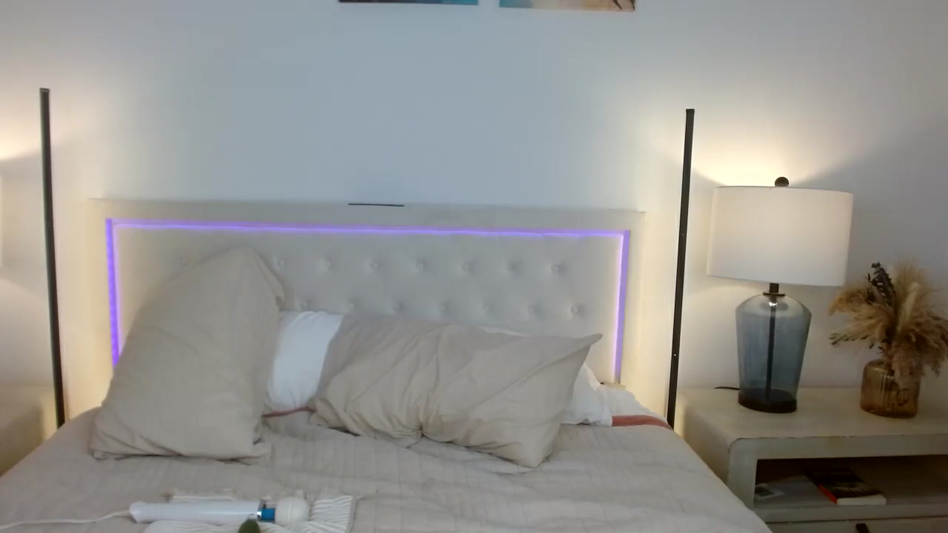 Gallery image thumbnail from SammieAdams's myfreecams stream on, 04/28/2026, 21:35 image 7 of 20