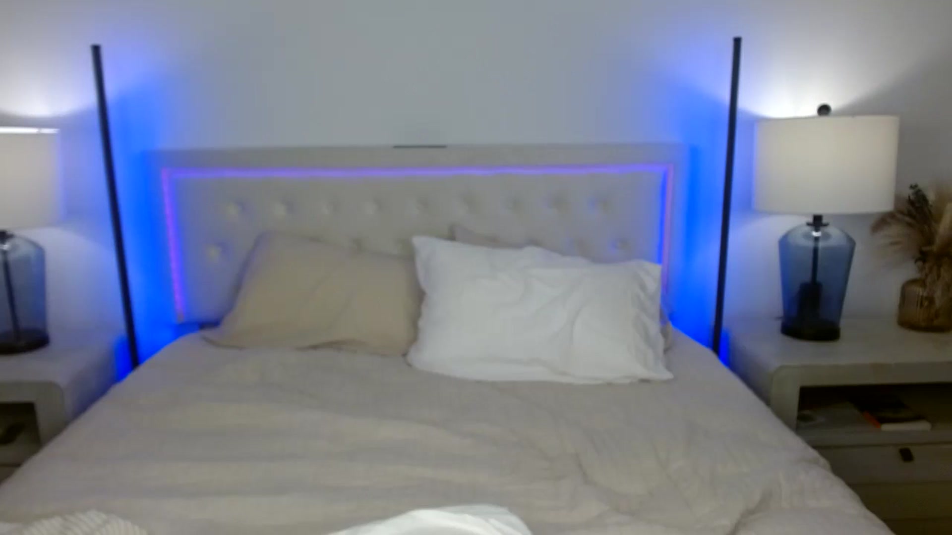Gallery image thumbnail from SammieAdams's myfreecams stream on, 05/09/2026, 01:08 image 12 of 20