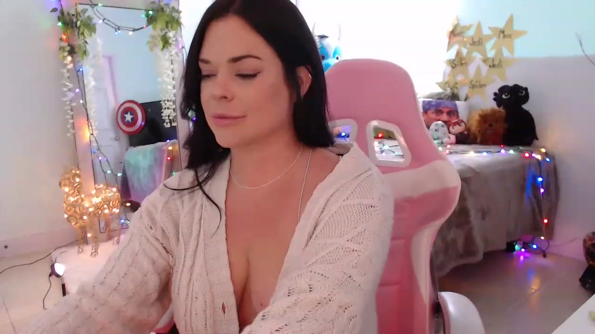 Gallery image thumbnail from Sammigrey_'s myfreecams stream on, 12/02/2022, 21:14 image 13 of 20