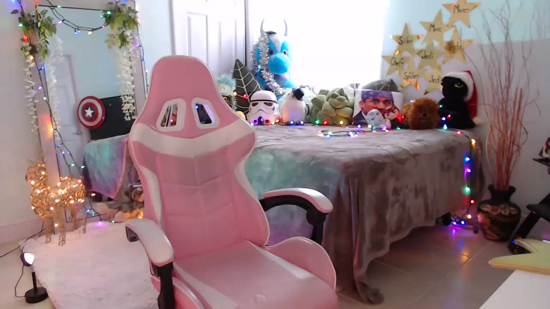 Gallery image thumbnail from Sammigrey_'s myfreecams stream on, 12/06/2022, 18:20 image 8 of 20