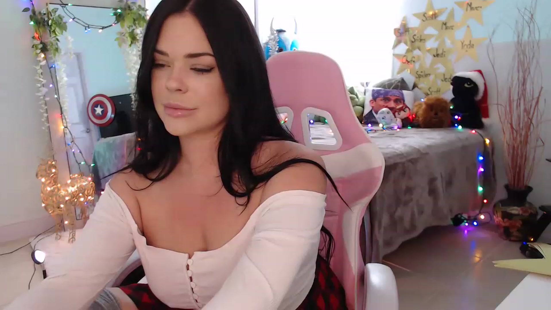 Gallery image thumbnail from Sammigrey_'s myfreecams stream on, 12/07/2022, 17:24 image 13 of 20