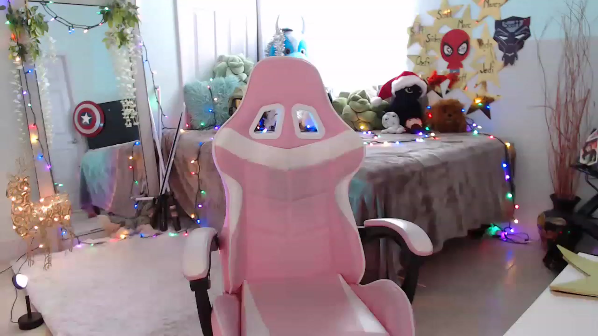 Gallery image thumbnail from Sammigrey_'s myfreecams stream on, 12/09/2022, 17:49 image 6 of 20