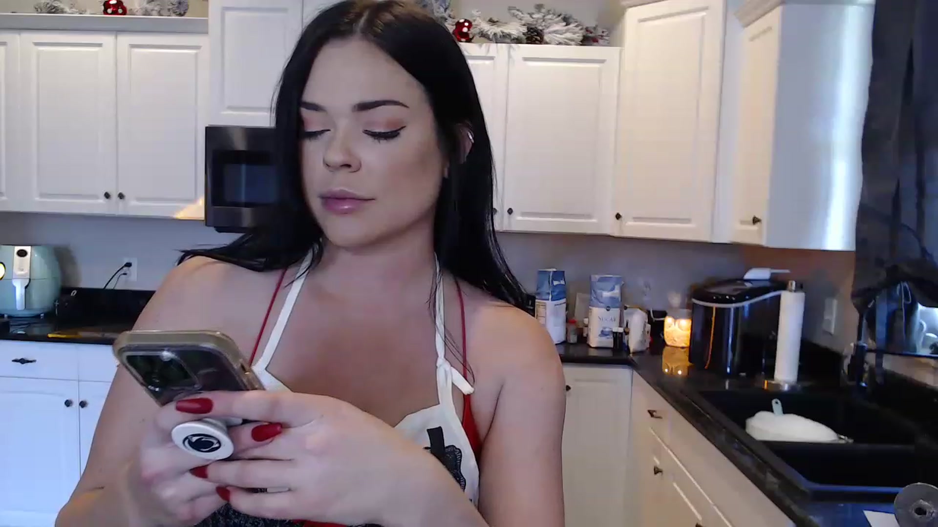 Gallery image thumbnail from Sammigrey_'s myfreecams stream on, 12/10/2022, 20:20 image 9 of 20