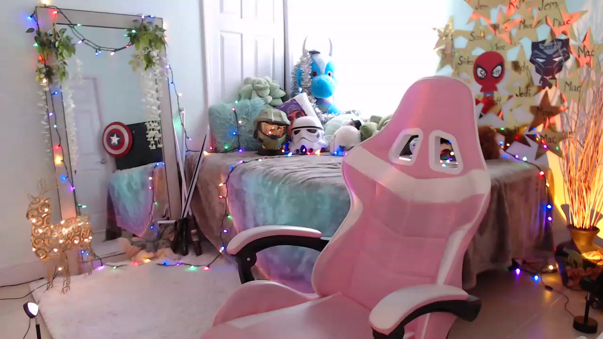 Gallery image thumbnail from Sammigrey_'s myfreecams stream on, 12/15/2022, 21:06 image 2 of 20