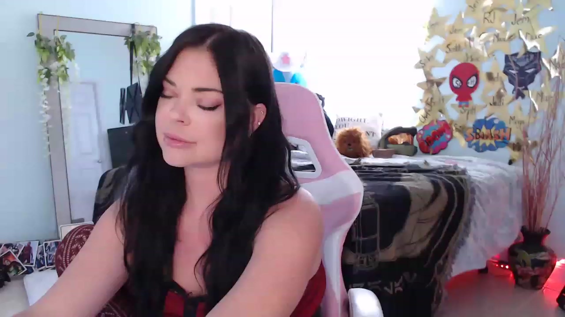 Gallery image thumbnail from Sammigrey_'s myfreecams stream on, 05/03/2023, 16:57 image 9 of 20