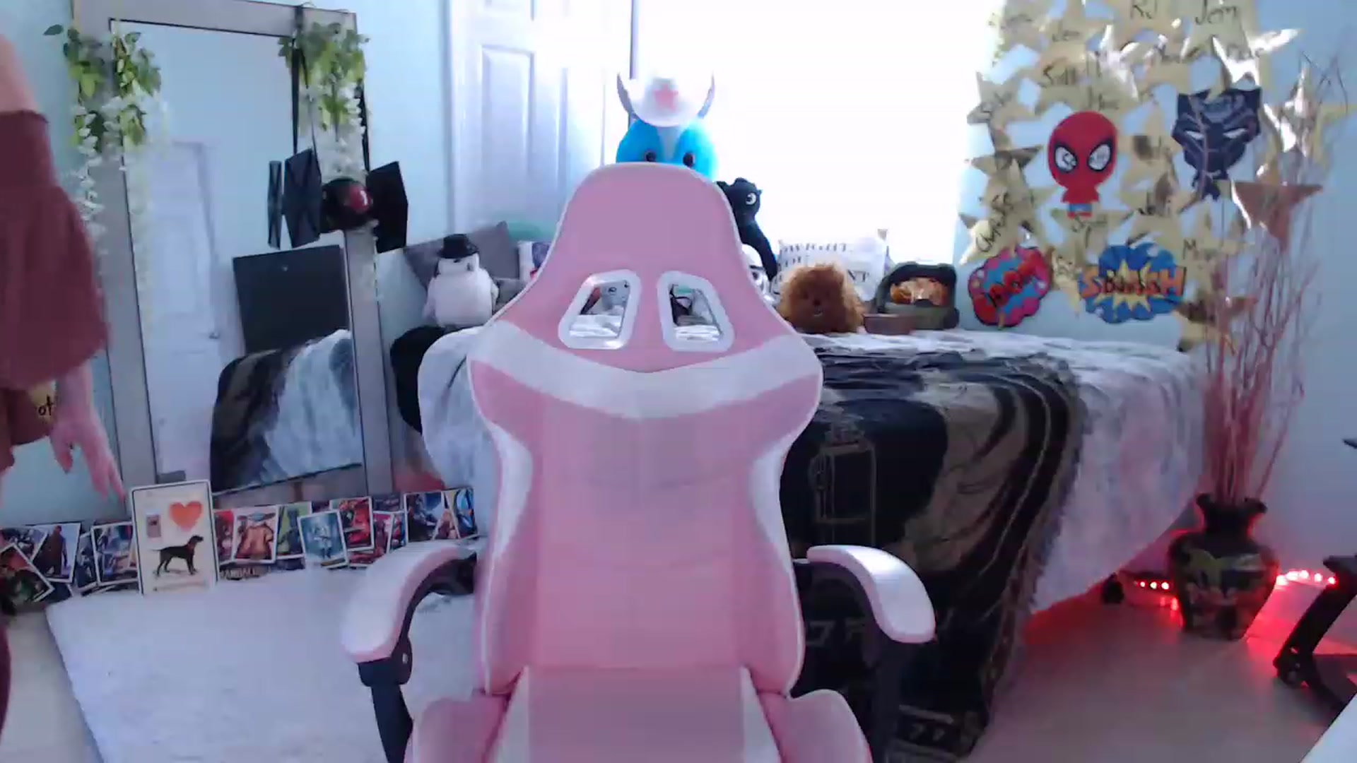 Gallery image thumbnail from Sammigrey_'s myfreecams stream on, 05/08/2023, 17:20 image 4 of 20