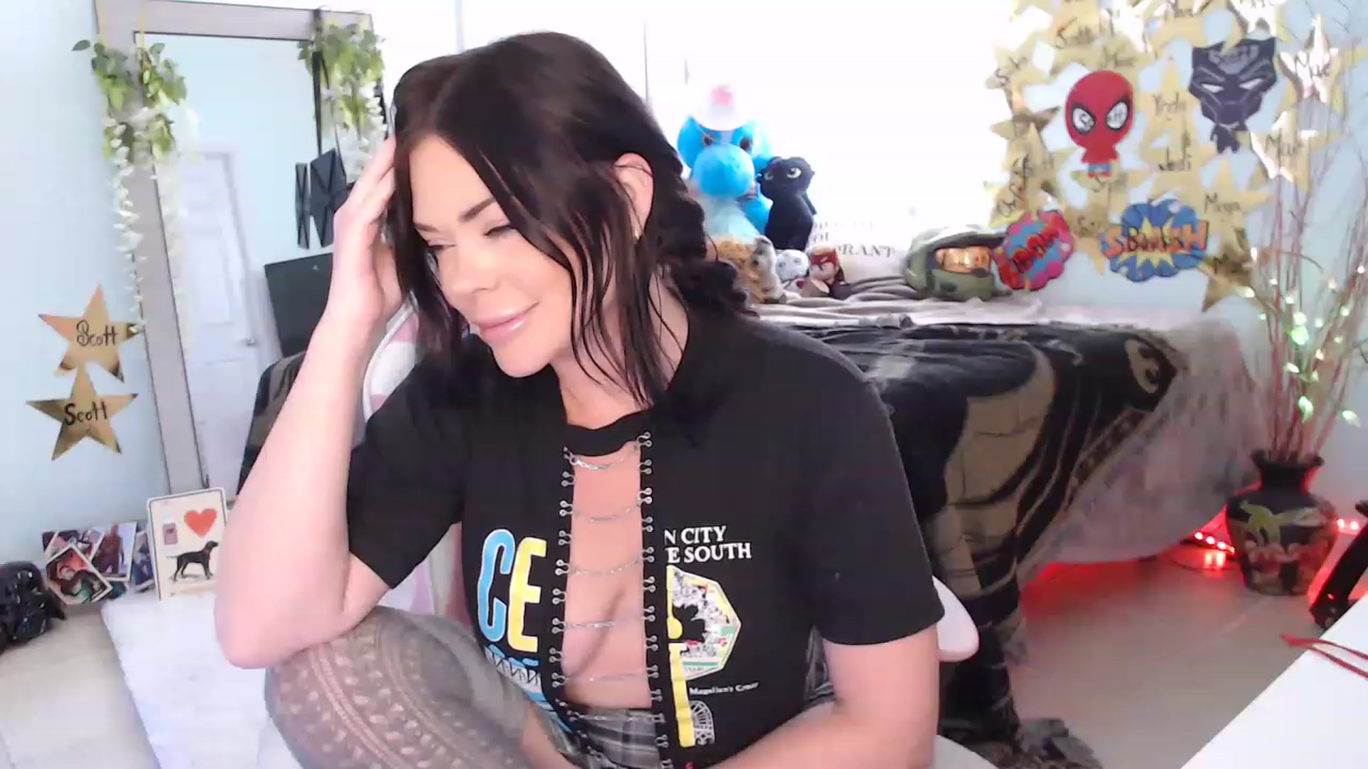 Gallery image thumbnail from Sammigrey_'s myfreecams stream on, 05/15/2023, 15:43 image 15 of 20