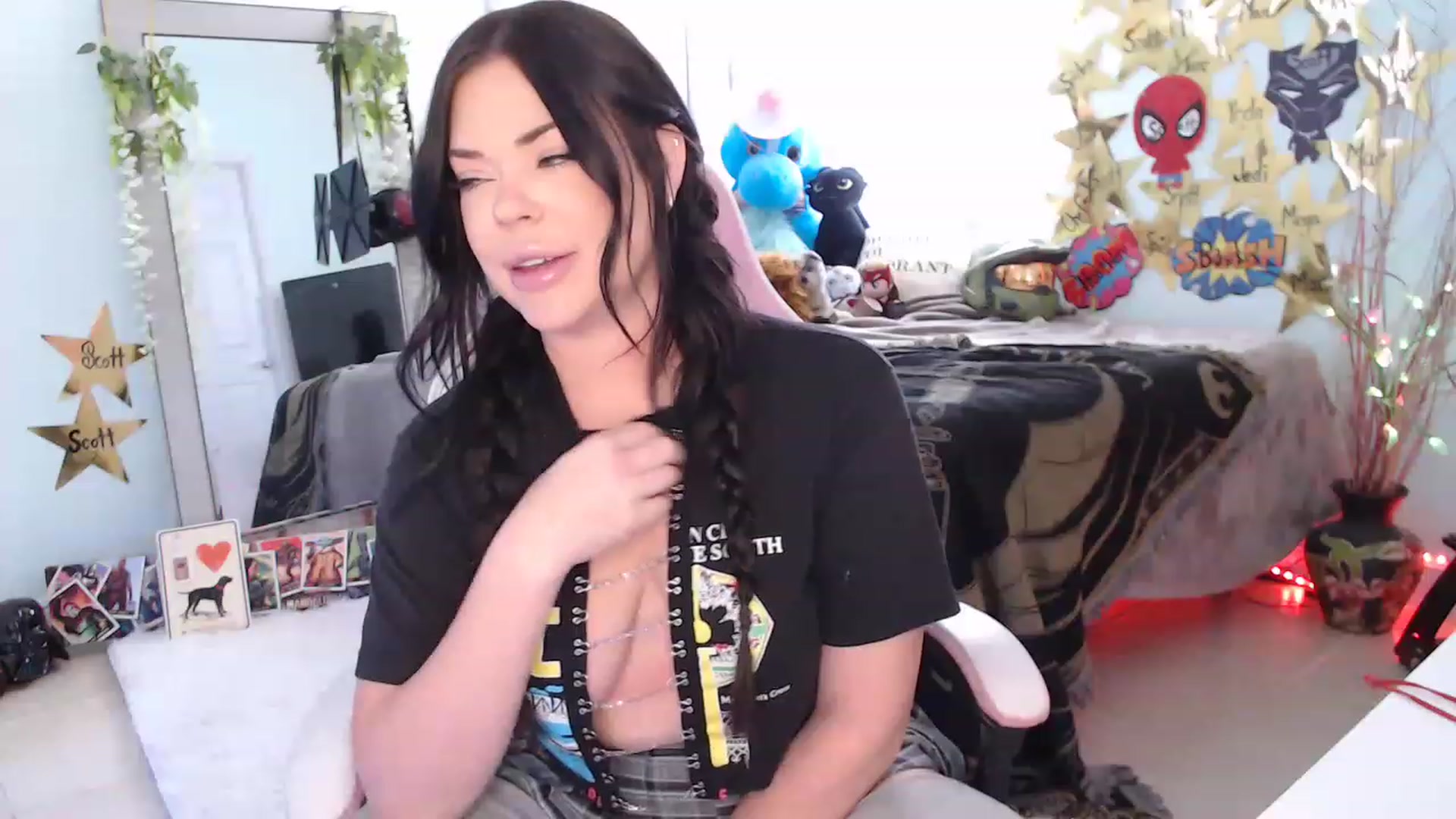 Gallery image thumbnail from Sammigrey_'s myfreecams stream on, 05/15/2023, 15:43 image 10 of 20