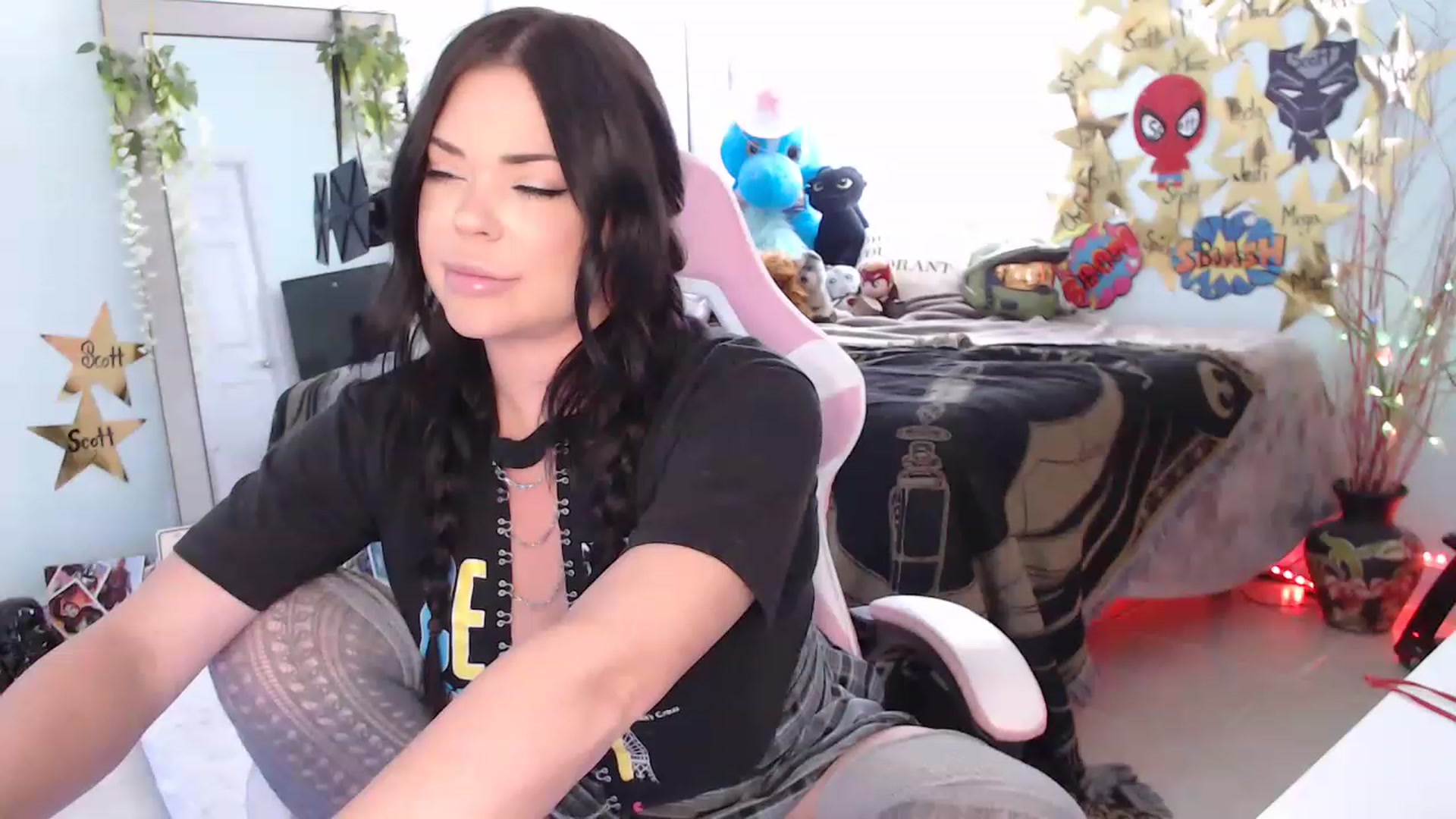 Gallery image thumbnail from Sammigrey_'s myfreecams stream on, 05/15/2023, 15:43 image 18 of 20