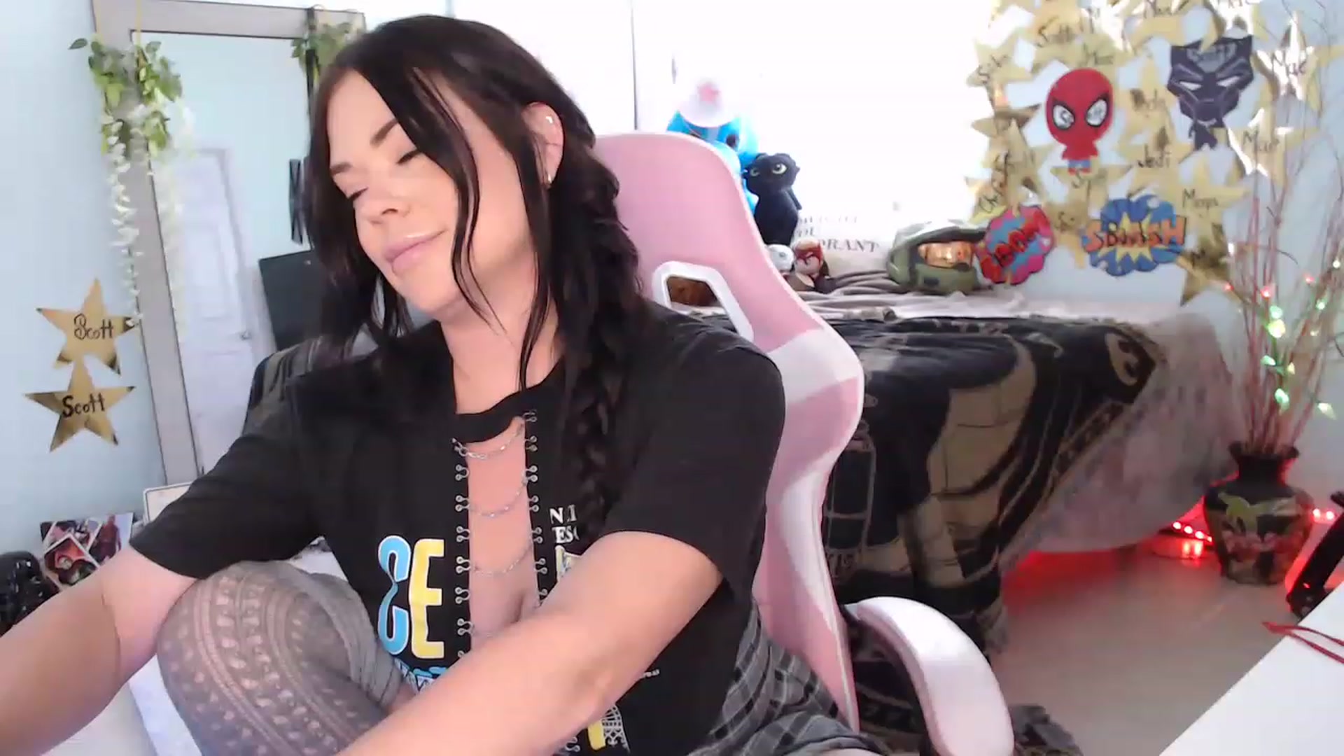 Gallery image thumbnail from Sammigrey_'s myfreecams stream on, 05/15/2023, 15:43 image 20 of 20