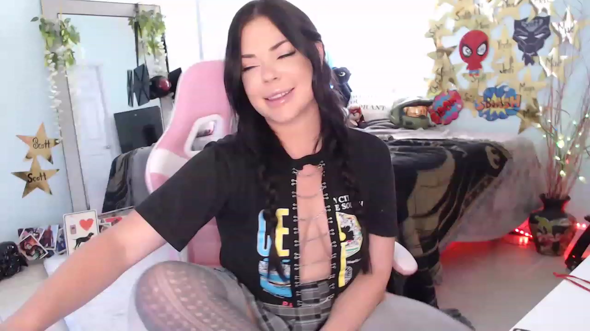 Gallery image thumbnail from Sammigrey_'s myfreecams stream on, 05/15/2023, 15:43 image 5 of 20