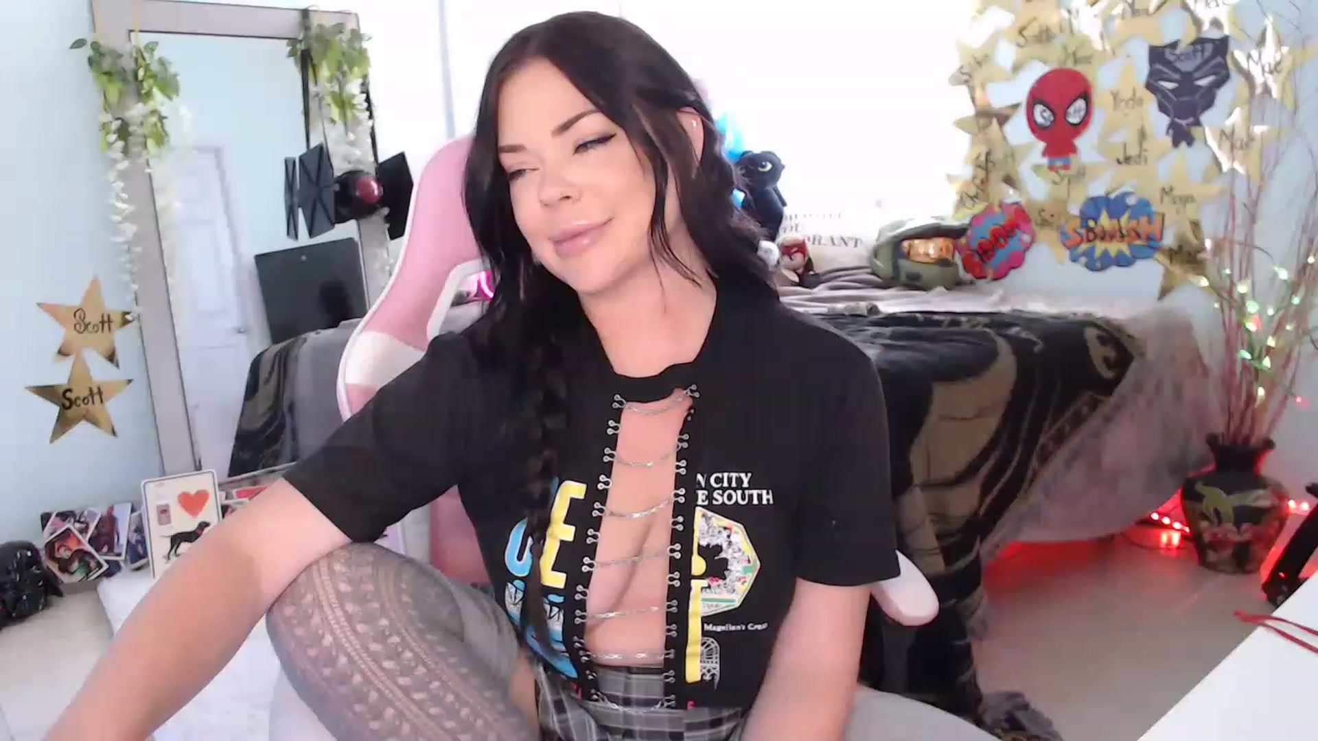 Gallery image thumbnail from Sammigrey_'s myfreecams stream on, 05/15/2023, 15:43 image 11 of 20