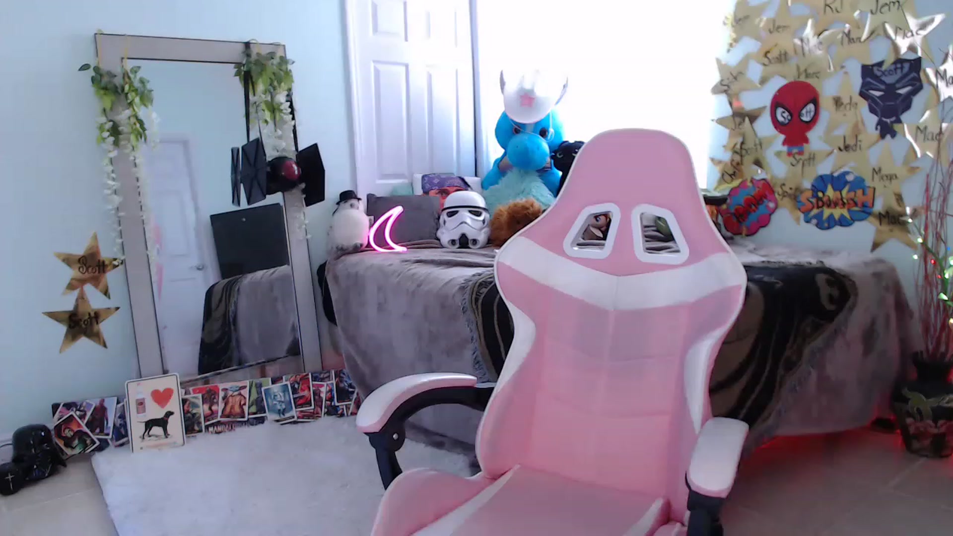 Gallery image thumbnail from Sammigrey_'s myfreecams stream on, 05/17/2023, 21:13 image 5 of 20
