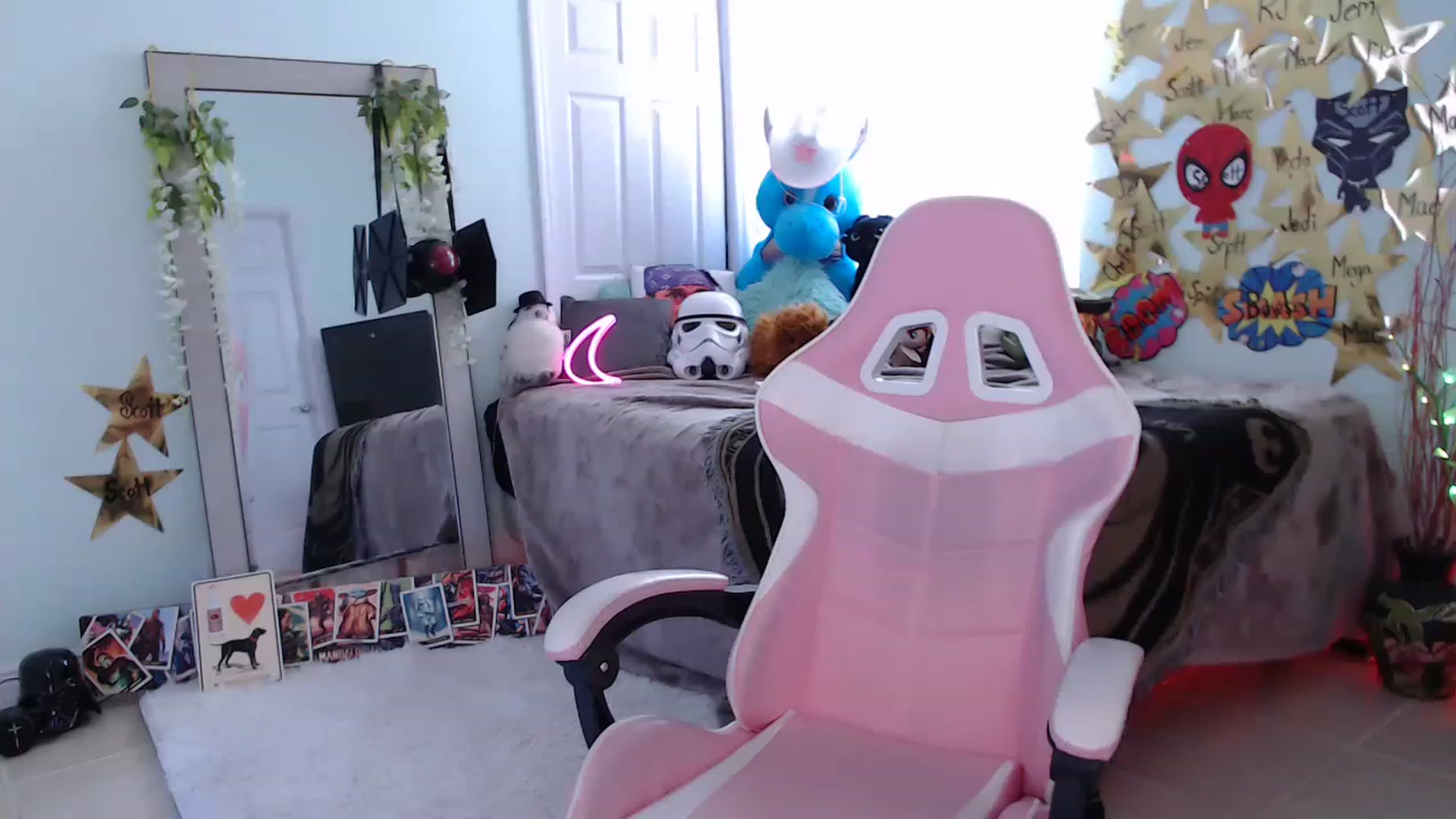 Gallery image thumbnail from Sammigrey_'s myfreecams stream on, 05/17/2023, 21:13 image 4 of 20