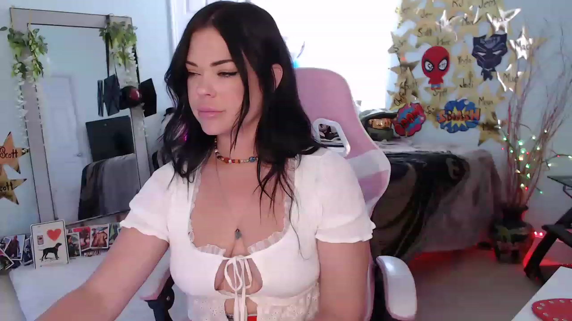 Gallery image thumbnail from Sammigrey_'s myfreecams stream on, 05/17/2023, 21:13 image 17 of 20