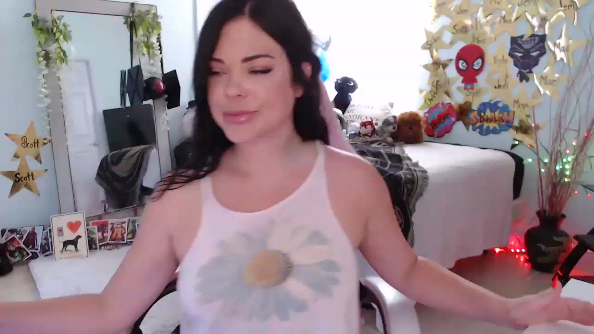 Gallery image thumbnail from Sammigrey_'s myfreecams stream on, 05/25/2023, 16:33 image 3 of 20
