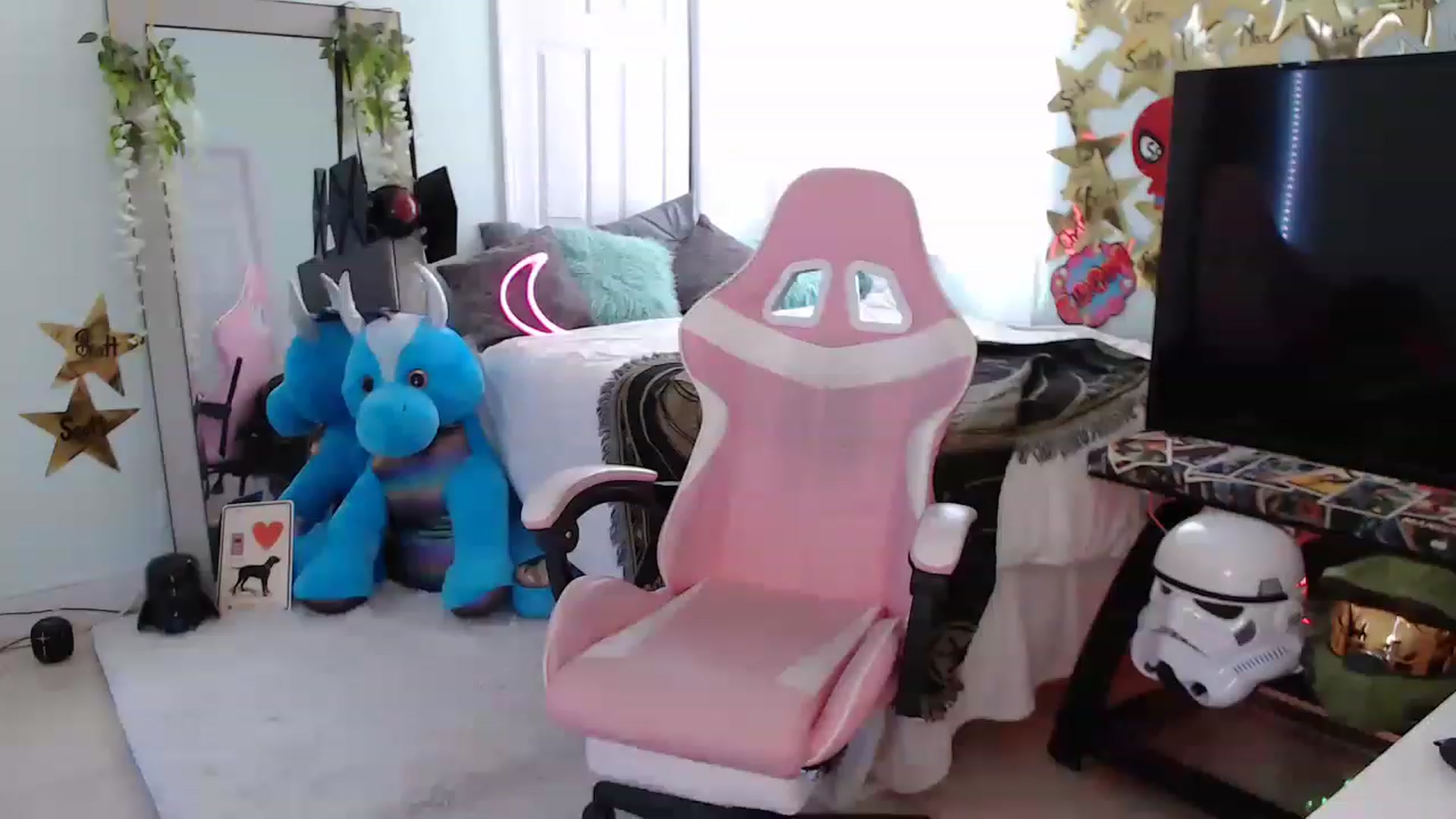 Gallery image thumbnail from Sammigrey_'s myfreecams stream on, 05/27/2023, 17:32 image 11 of 20