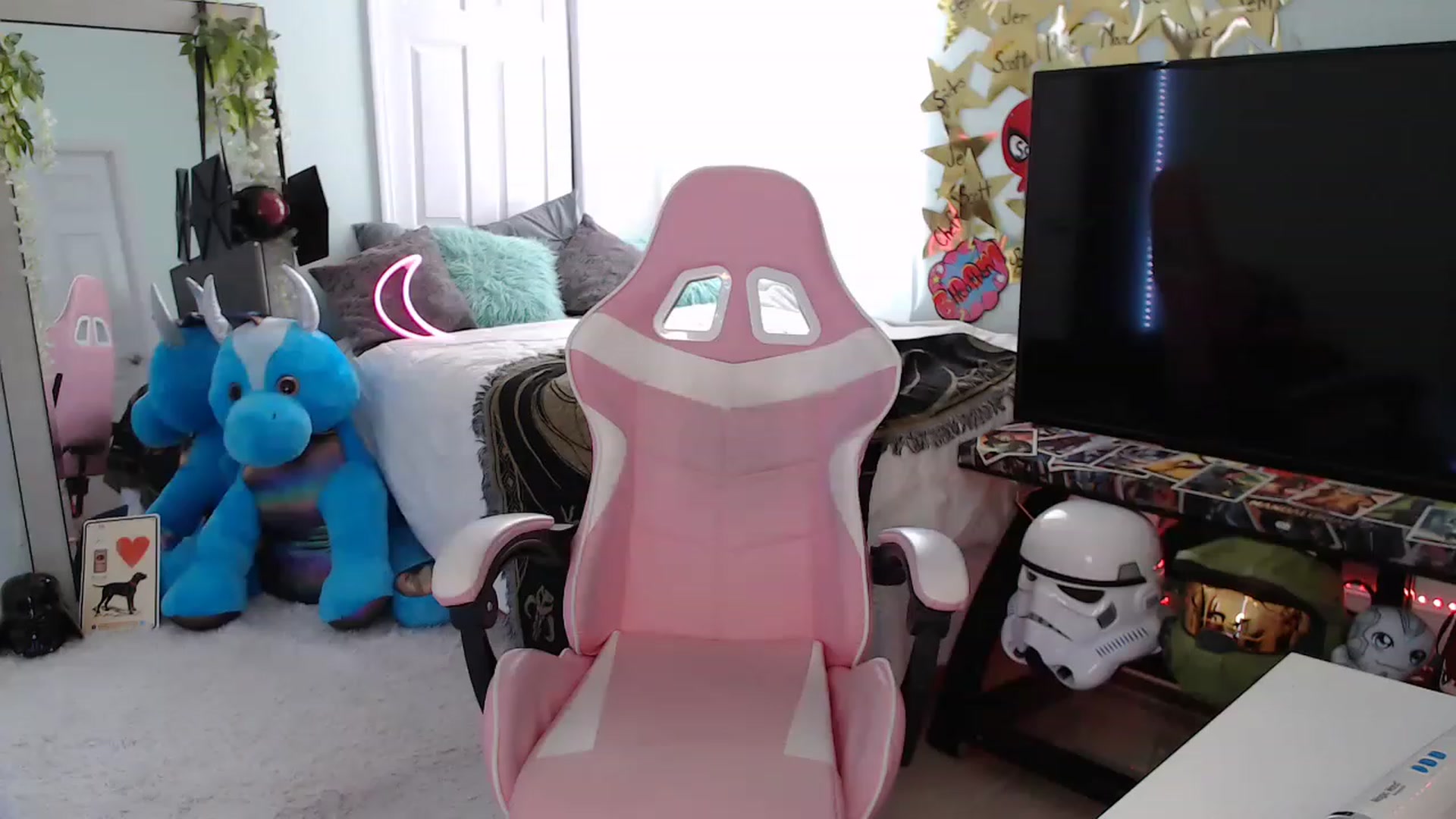 Gallery image thumbnail from Sammigrey_'s myfreecams stream on, 05/27/2023, 18:26 image 13 of 20