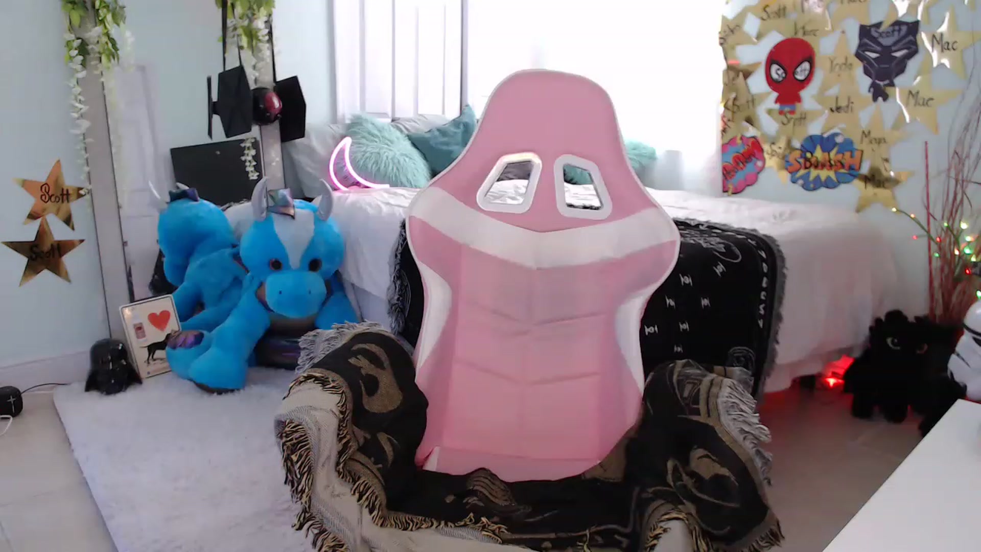 Gallery image thumbnail from Sammigrey_'s myfreecams stream on, 05/30/2023, 19:48 image 9 of 20