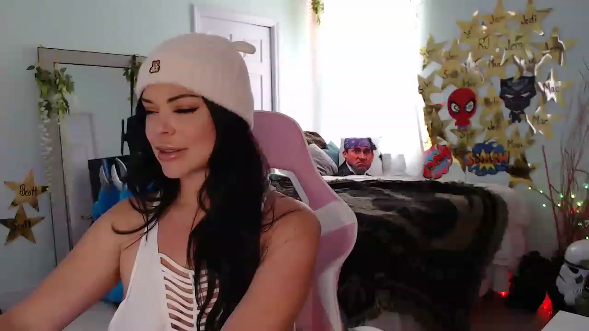 Gallery image thumbnail from Sammigrey_'s myfreecams stream on, 06/02/2023, 20:41 image 1 of 20