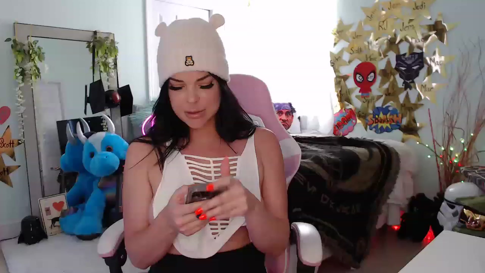 Gallery image thumbnail from Sammigrey_'s myfreecams stream on, 06/02/2023, 20:41 image 17 of 20