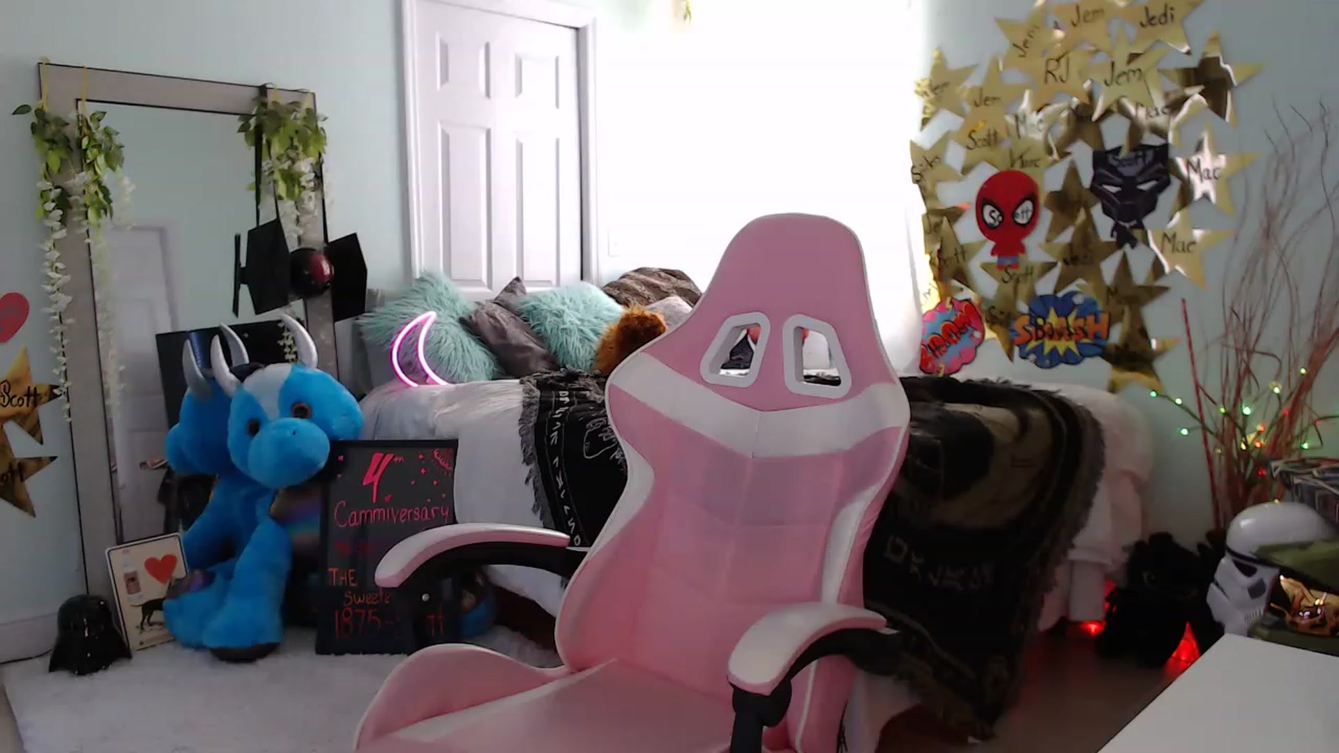Gallery image thumbnail from Sammigrey_'s myfreecams stream on, 06/02/2023, 20:41 image 12 of 20