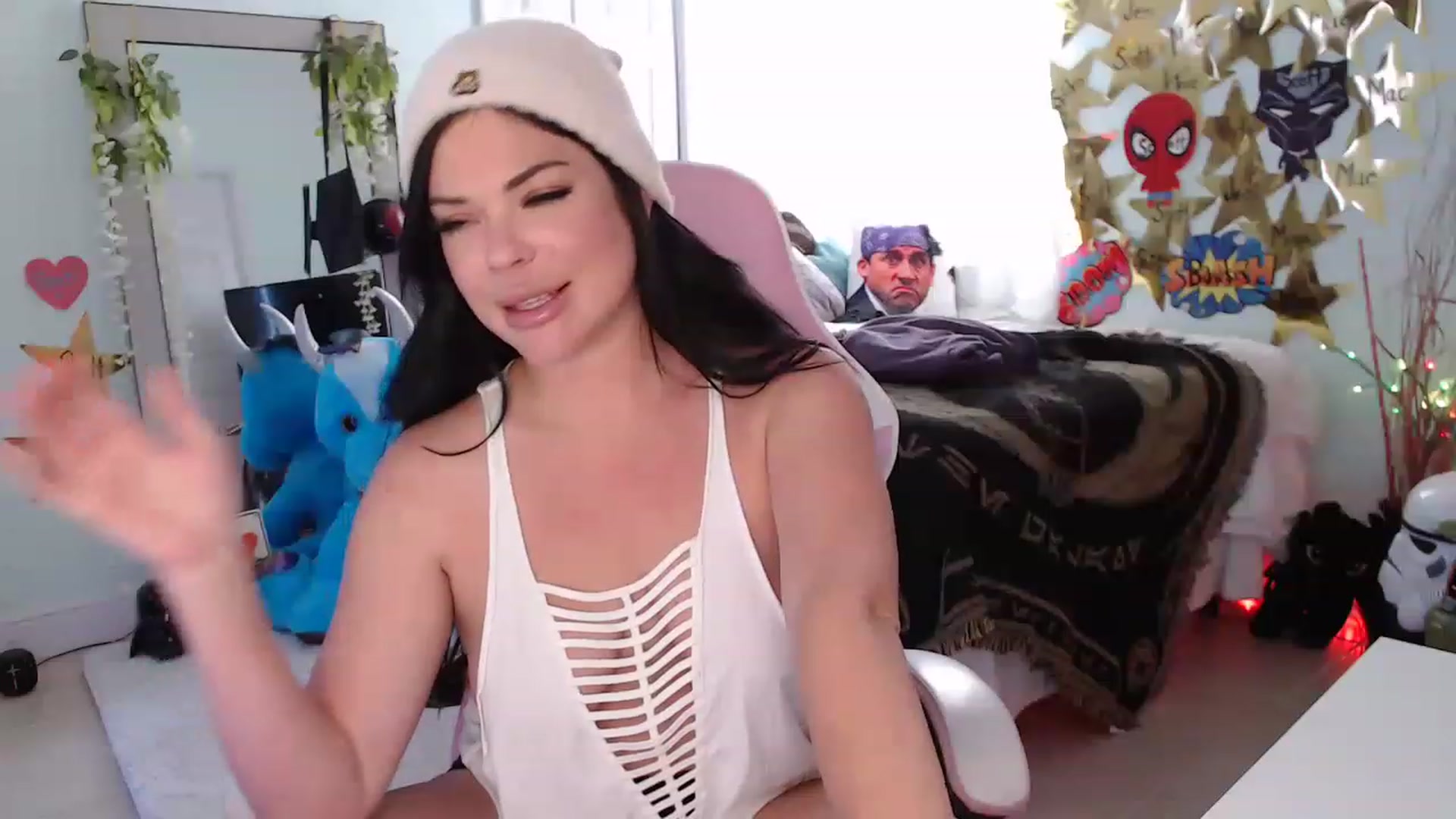 Gallery image thumbnail from Sammigrey_'s myfreecams stream on, 06/02/2023, 22:07 image 15 of 20