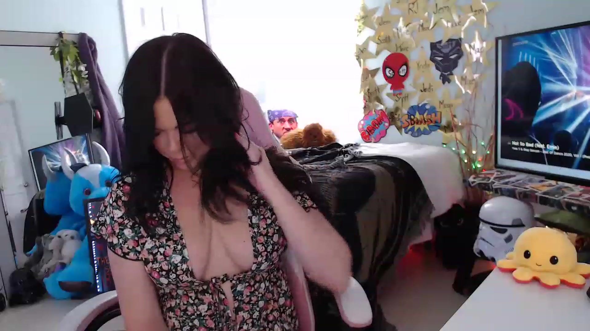 Gallery image thumbnail from Sammigrey_'s myfreecams stream on, 06/06/2023, 19:06 image 8 of 20