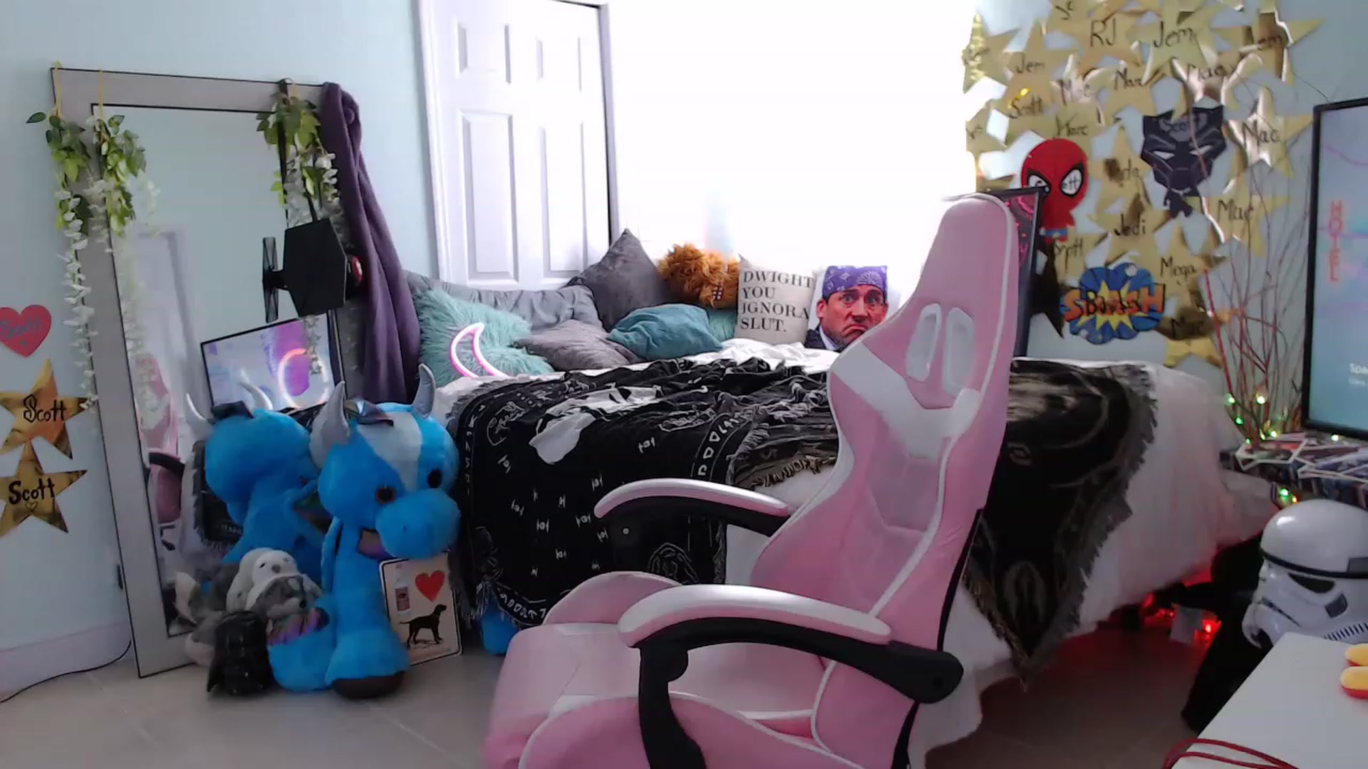 Gallery image thumbnail from Sammigrey_'s myfreecams stream on, 06/07/2023, 21:34 image 2 of 20