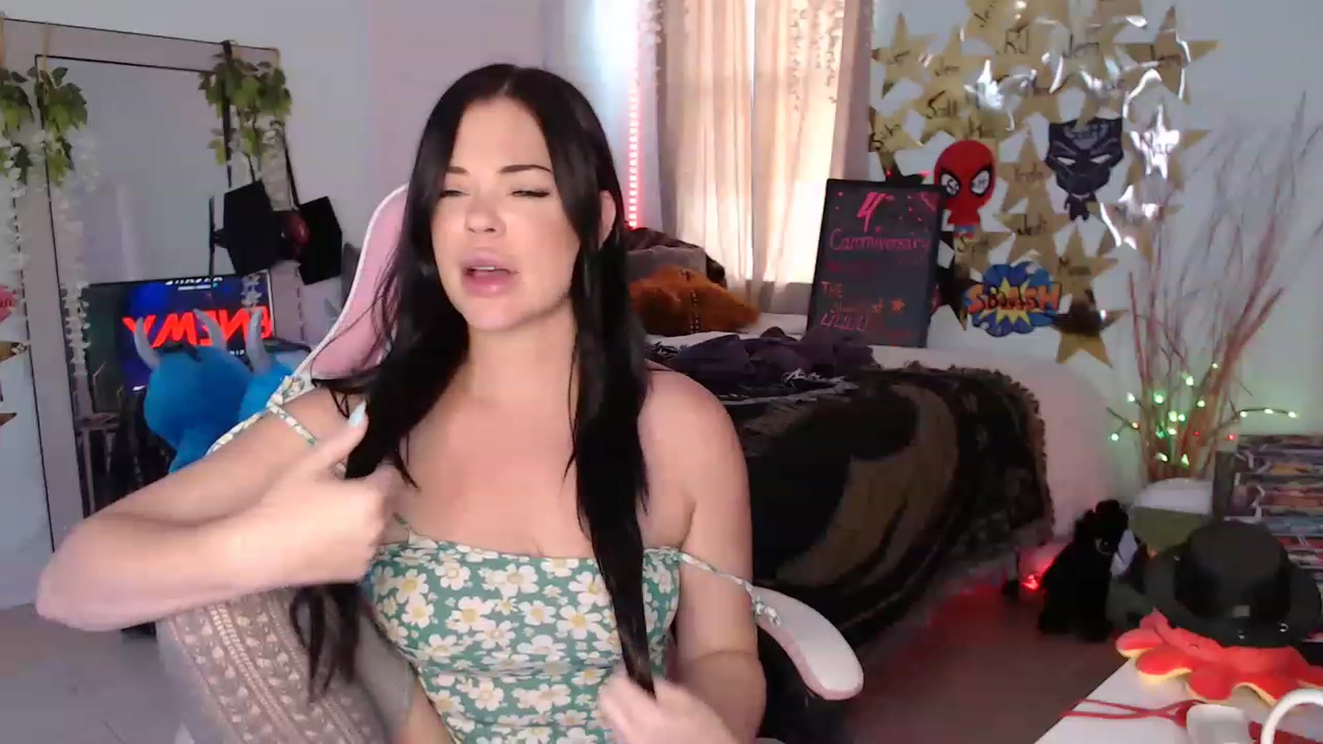 Gallery image thumbnail from Sammigrey_'s myfreecams stream on, 06/14/2023, 21:50 image 15 of 20