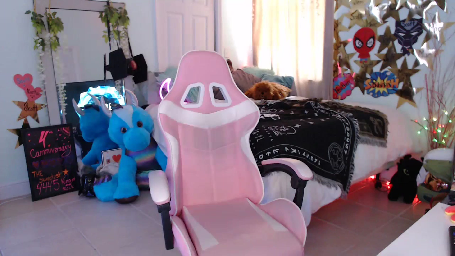 Gallery image thumbnail from Sammigrey_'s myfreecams stream on, 06/19/2023, 15:48 image 9 of 20
