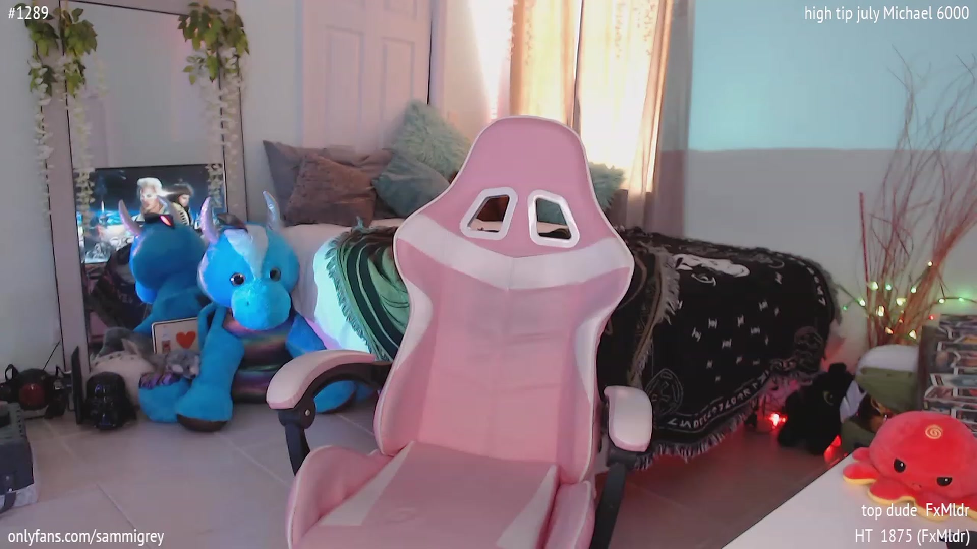Gallery image thumbnail from Sammigrey_'s myfreecams stream on, 07/07/2023, 21:22 image 4 of 20