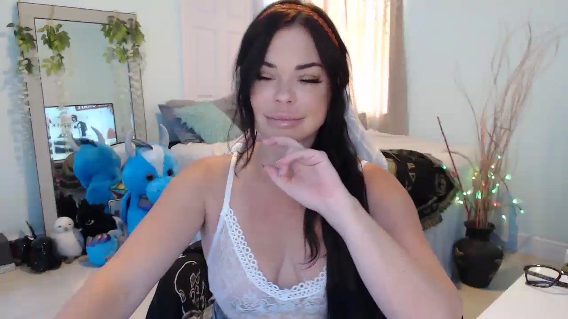 Gallery image thumbnail from Sammigrey_'s myfreecams stream on, 08/08/2023, 15:19 image 2 of 20