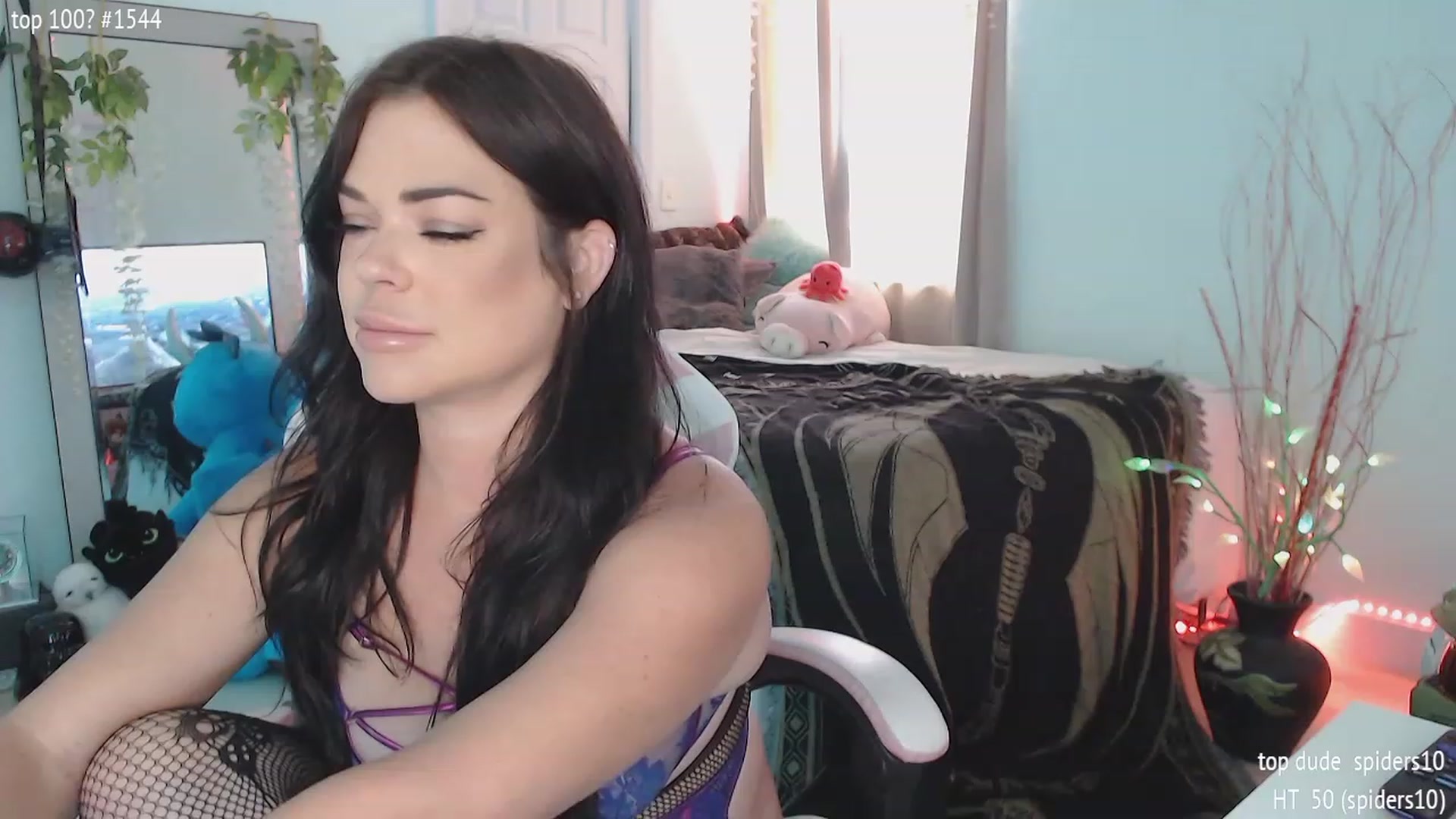 Gallery image thumbnail from Sammigrey_'s myfreecams stream on, 09/01/2023, 17:01 image 19 of 20