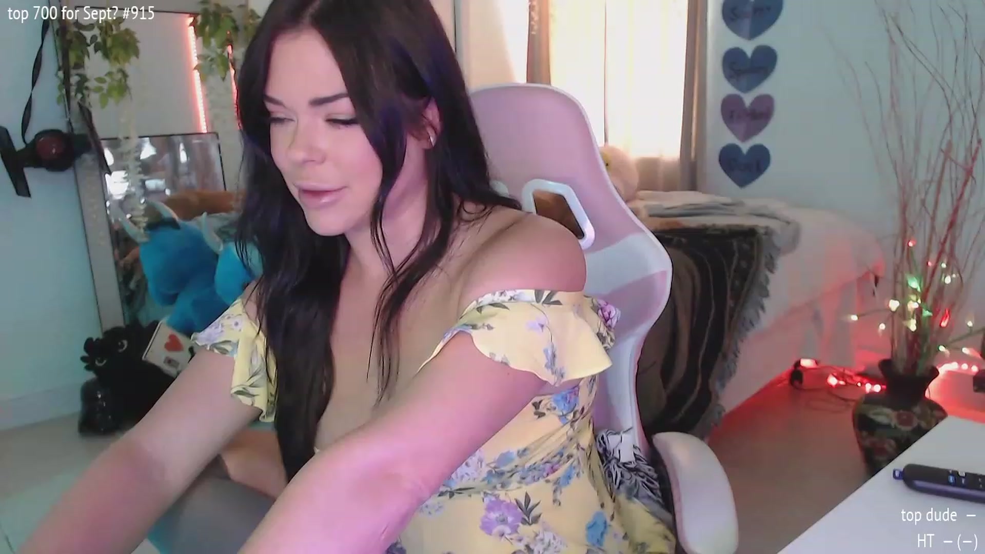Gallery image thumbnail from Sammigrey_'s myfreecams stream on, 09/30/2023, 15:39 image 9 of 20