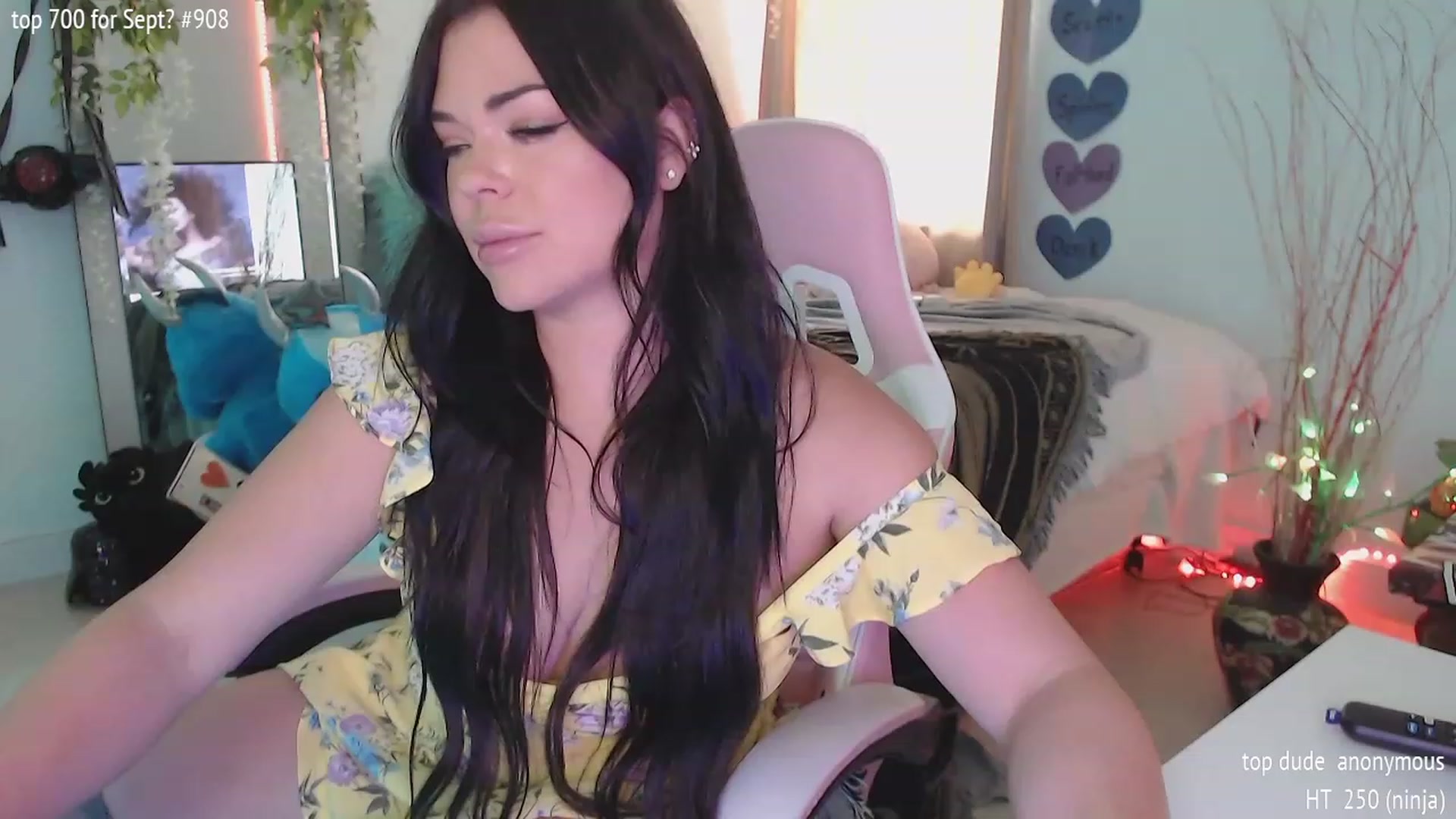 Gallery image thumbnail from Sammigrey_'s myfreecams stream on, 09/30/2023, 16:33 image 1 of 20