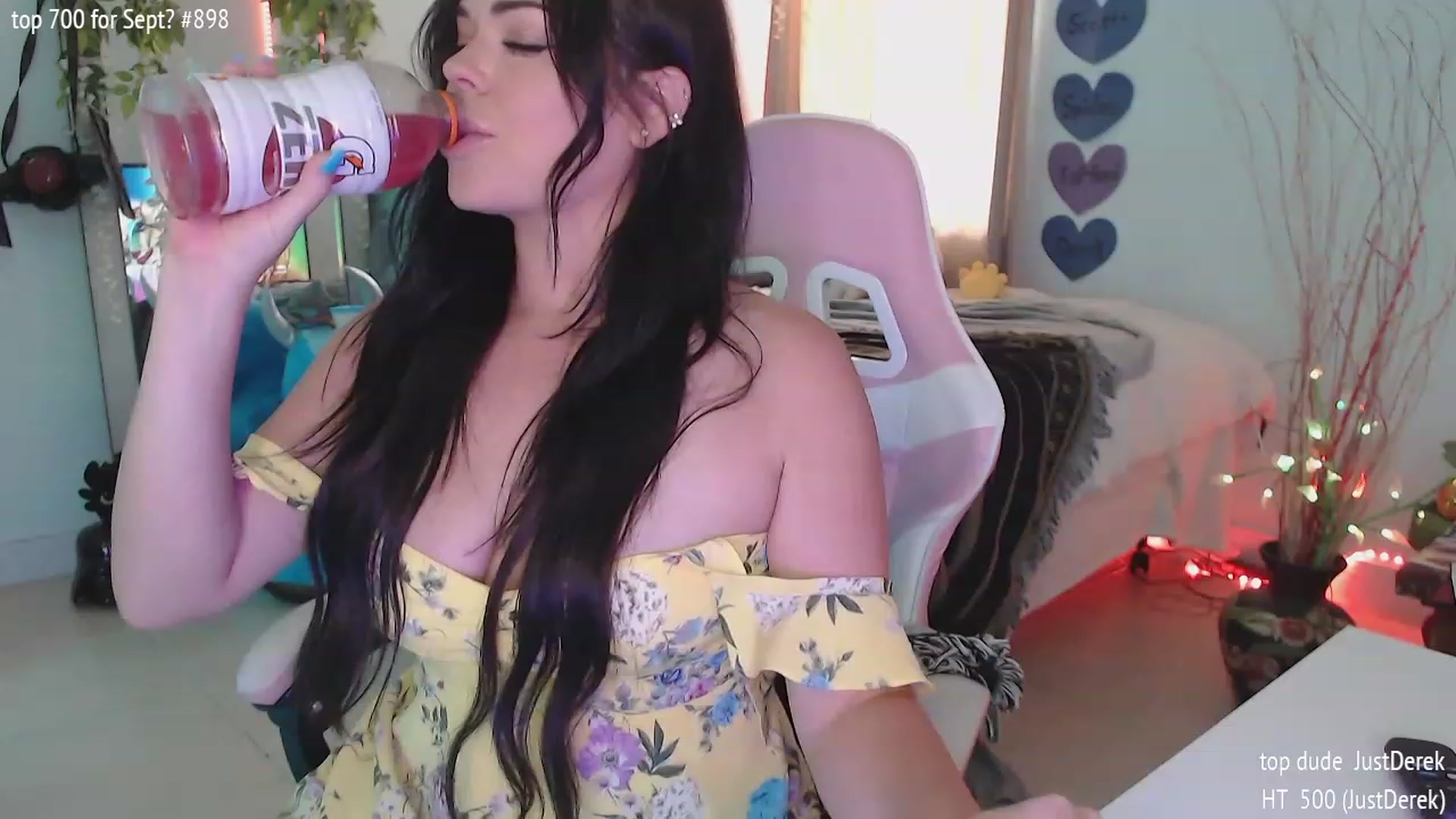 Gallery image thumbnail from Sammigrey_'s myfreecams stream on, 09/30/2023, 16:33 image 19 of 20