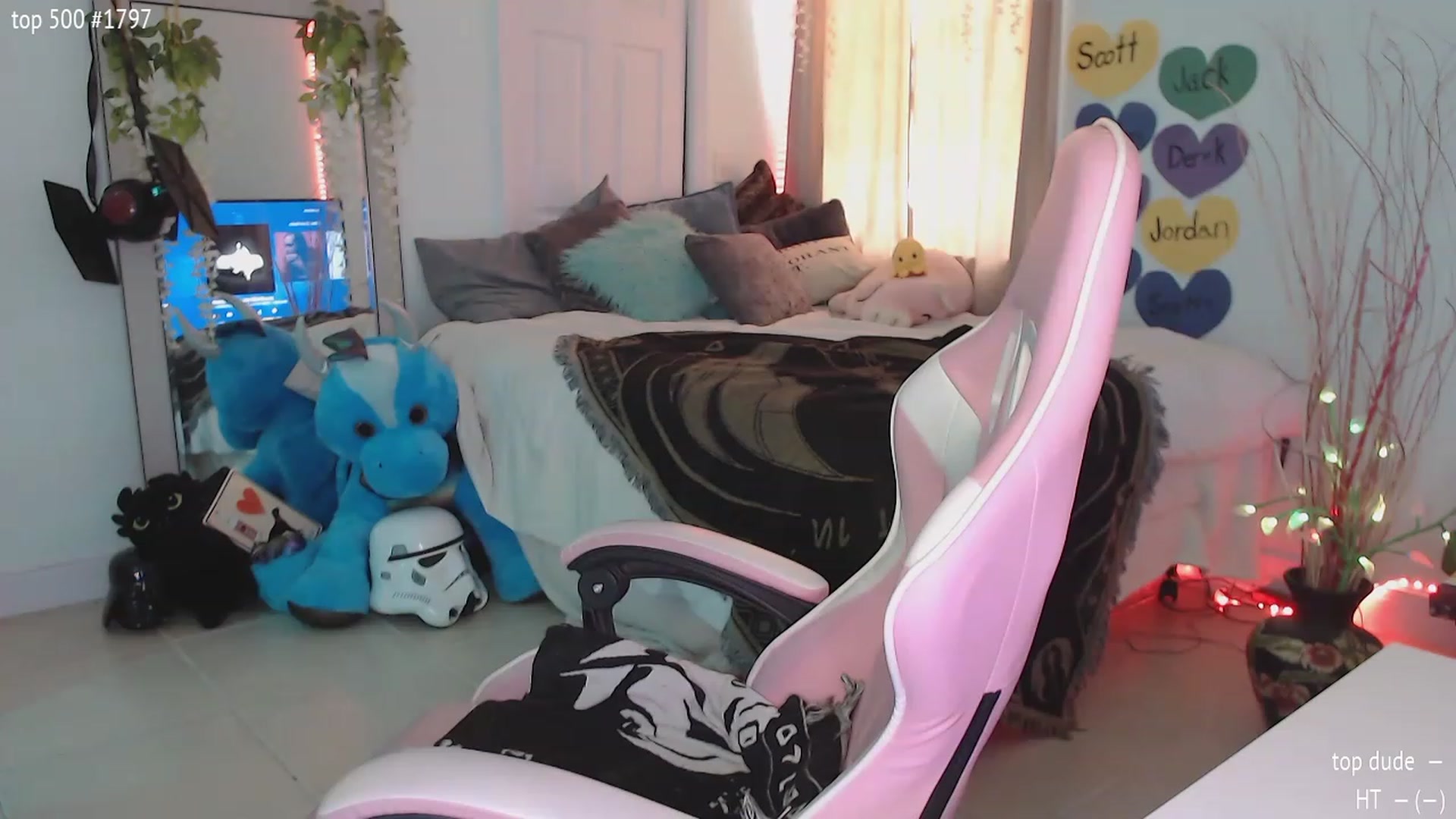 Gallery image thumbnail from Sammigrey_'s myfreecams stream on, 10/03/2023, 17:17 image 1 of 20