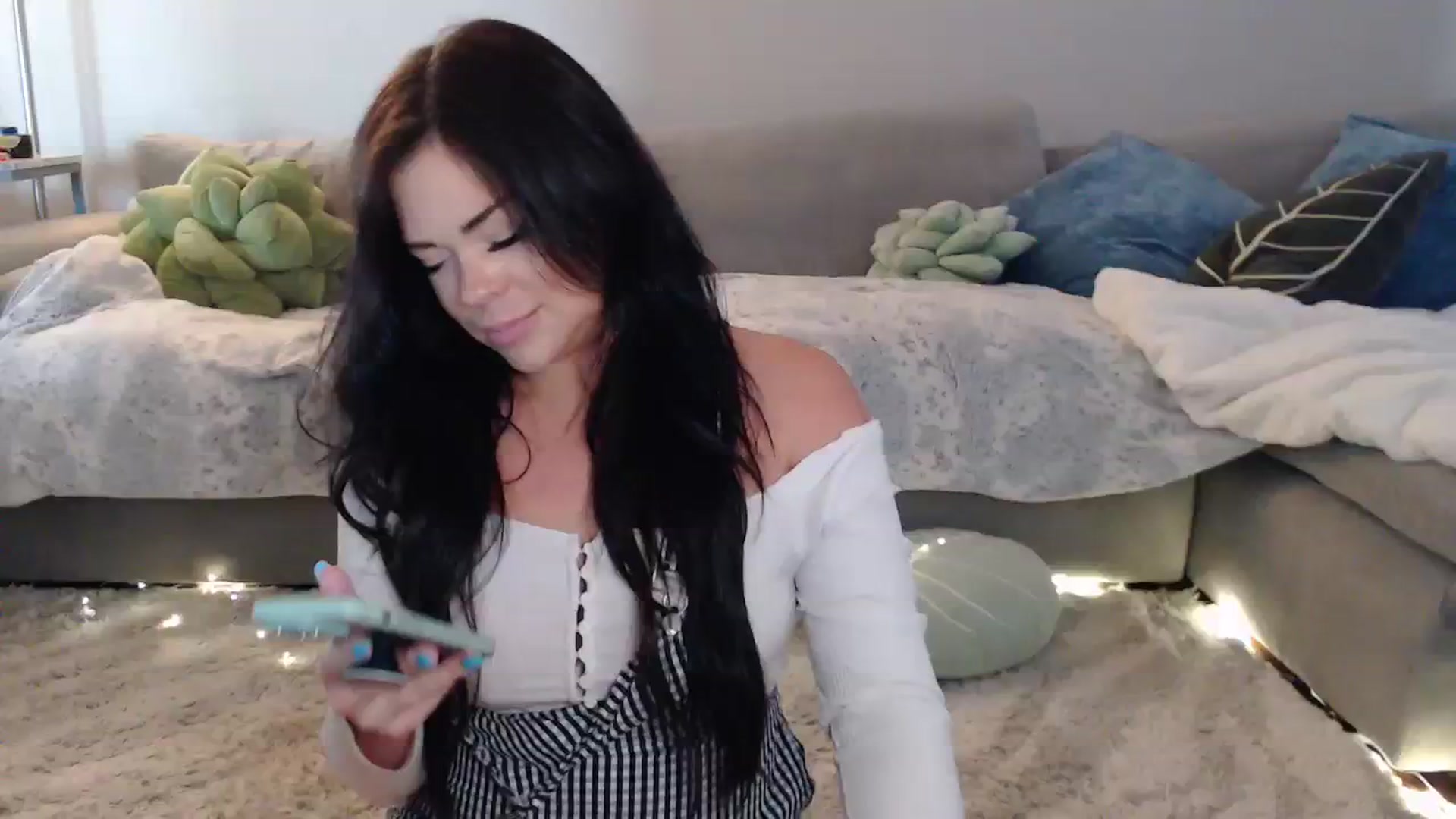 Gallery image thumbnail from Sammigrey_'s myfreecams stream on, 10/13/2023, 18:20 image 11 of 20