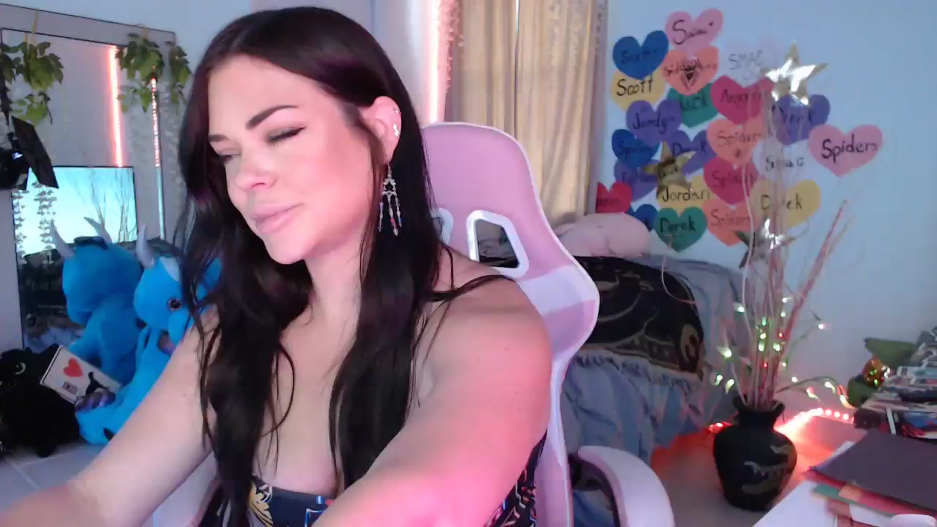 Gallery image thumbnail from Sammigrey_'s myfreecams stream on, 11/13/2023, 22:35 image 14 of 20