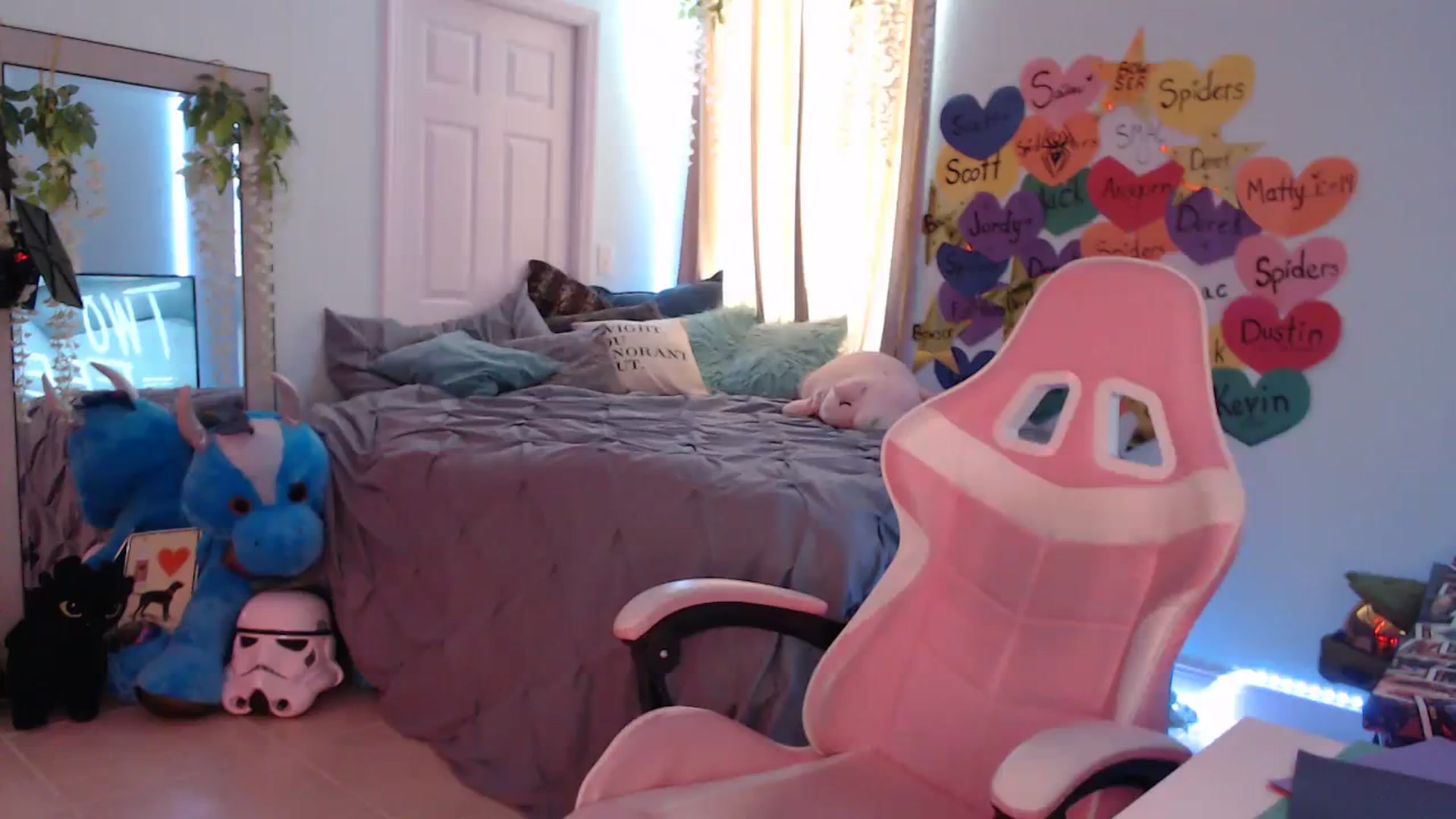 Gallery image thumbnail from Sammigrey_'s myfreecams stream on, 12/02/2023, 19:03 image 18 of 20