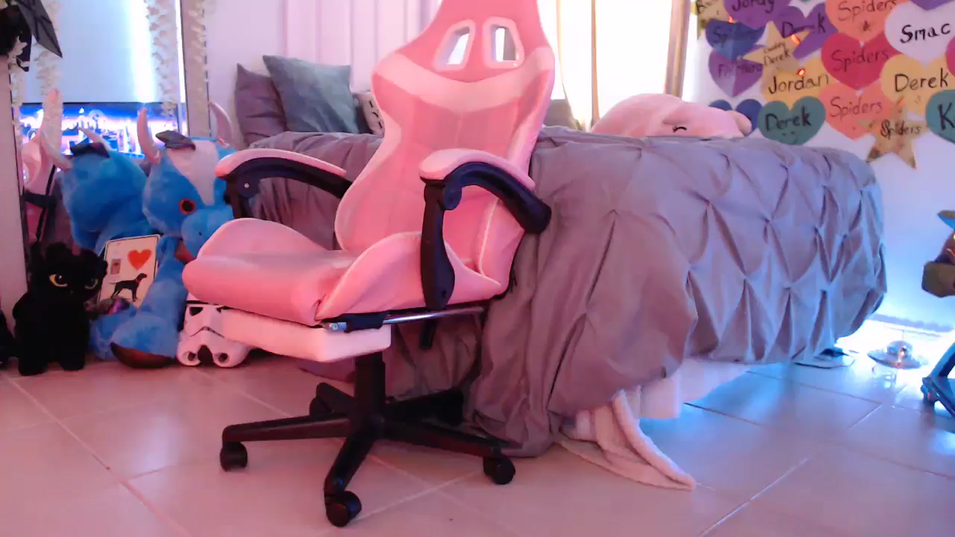 Gallery image thumbnail from Sammigrey_'s myfreecams stream on, 12/14/2023, 15:48 image 15 of 20