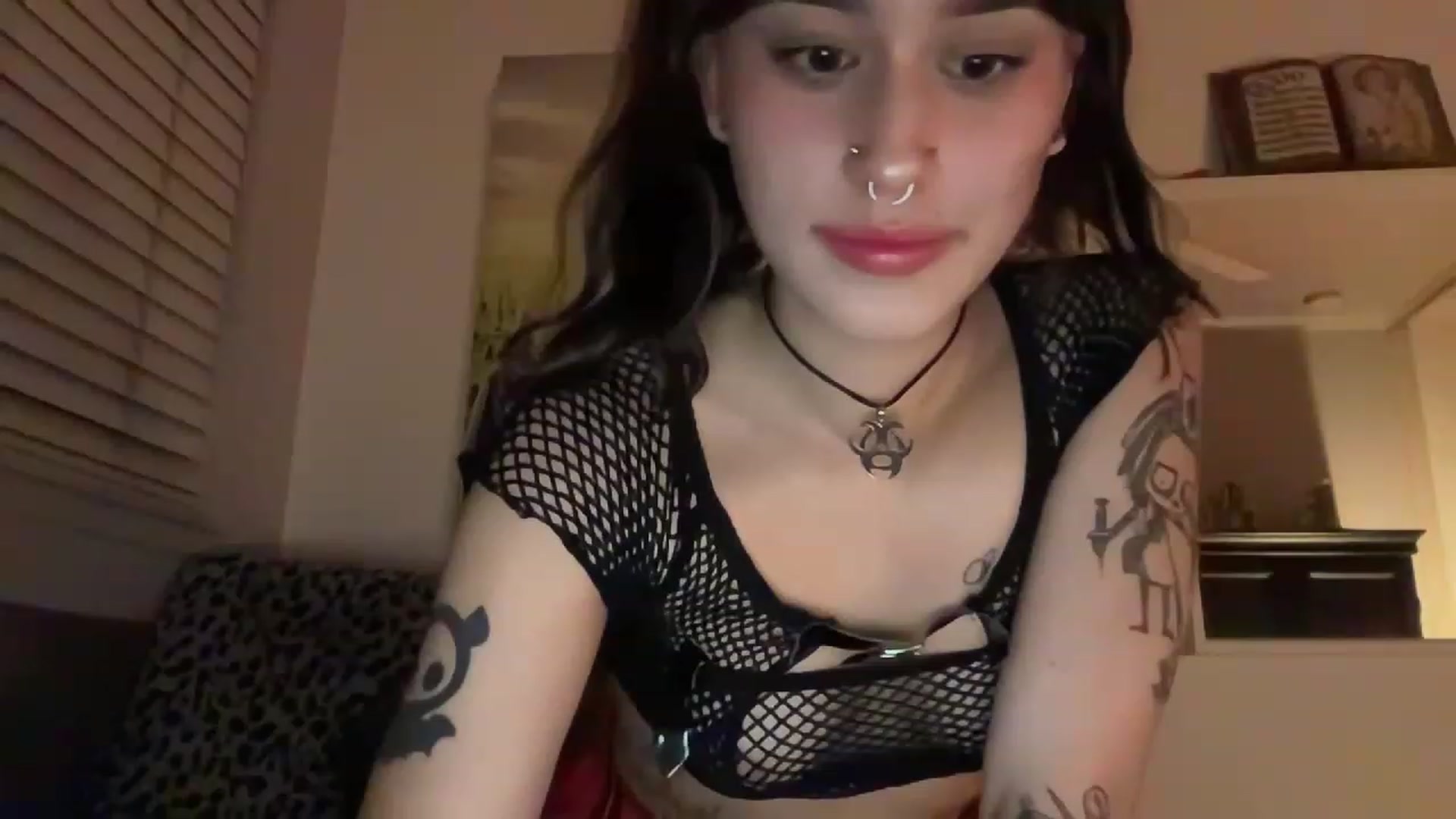 Gallery image thumbnail from Sammxxxx3's myfreecams stream on, 02/04/2023, 07:11 image 6 of 20