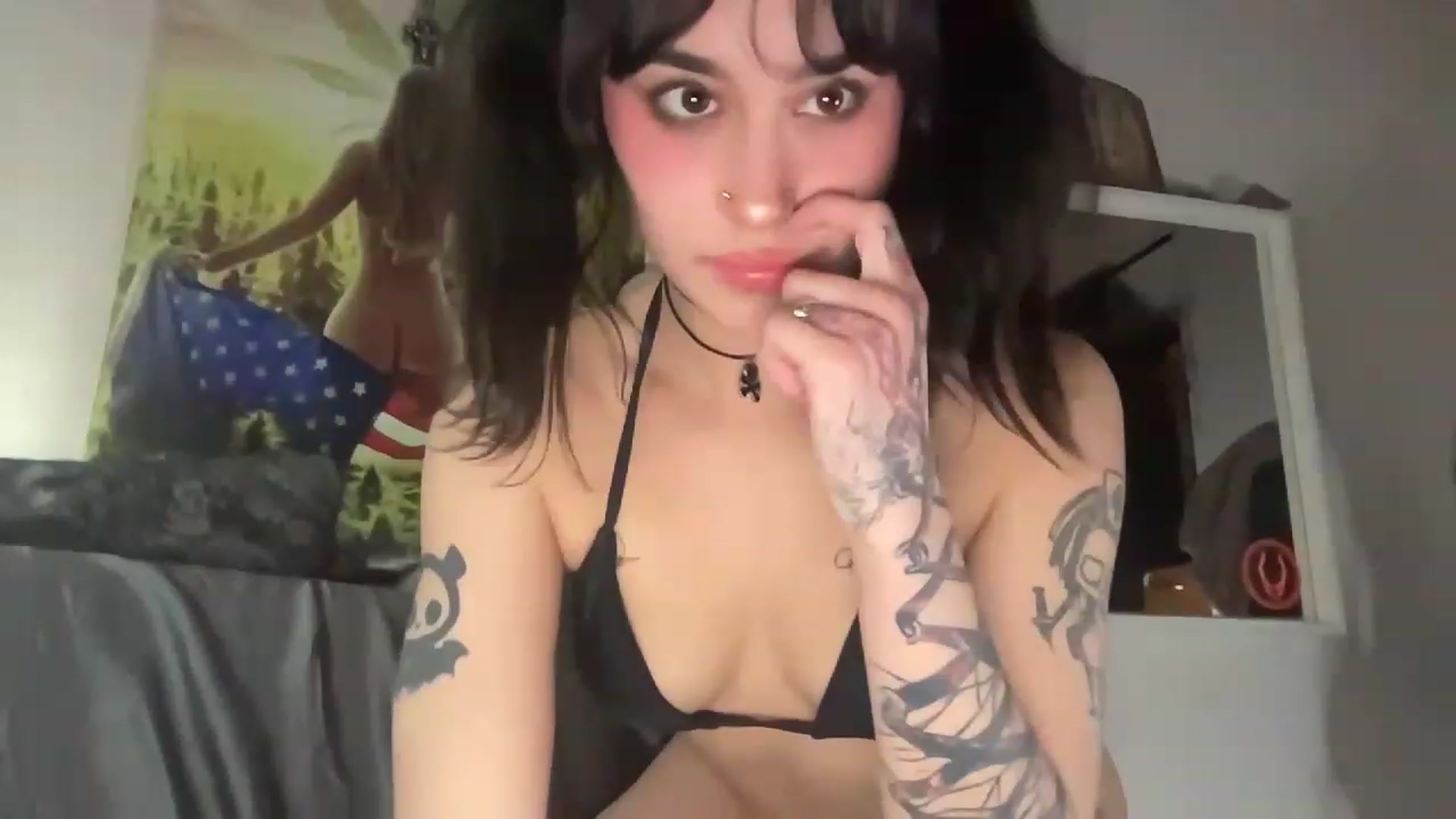 Gallery image thumbnail from Sammxxxx3's myfreecams stream on, 04/02/2023, 02:03 image 11 of 20