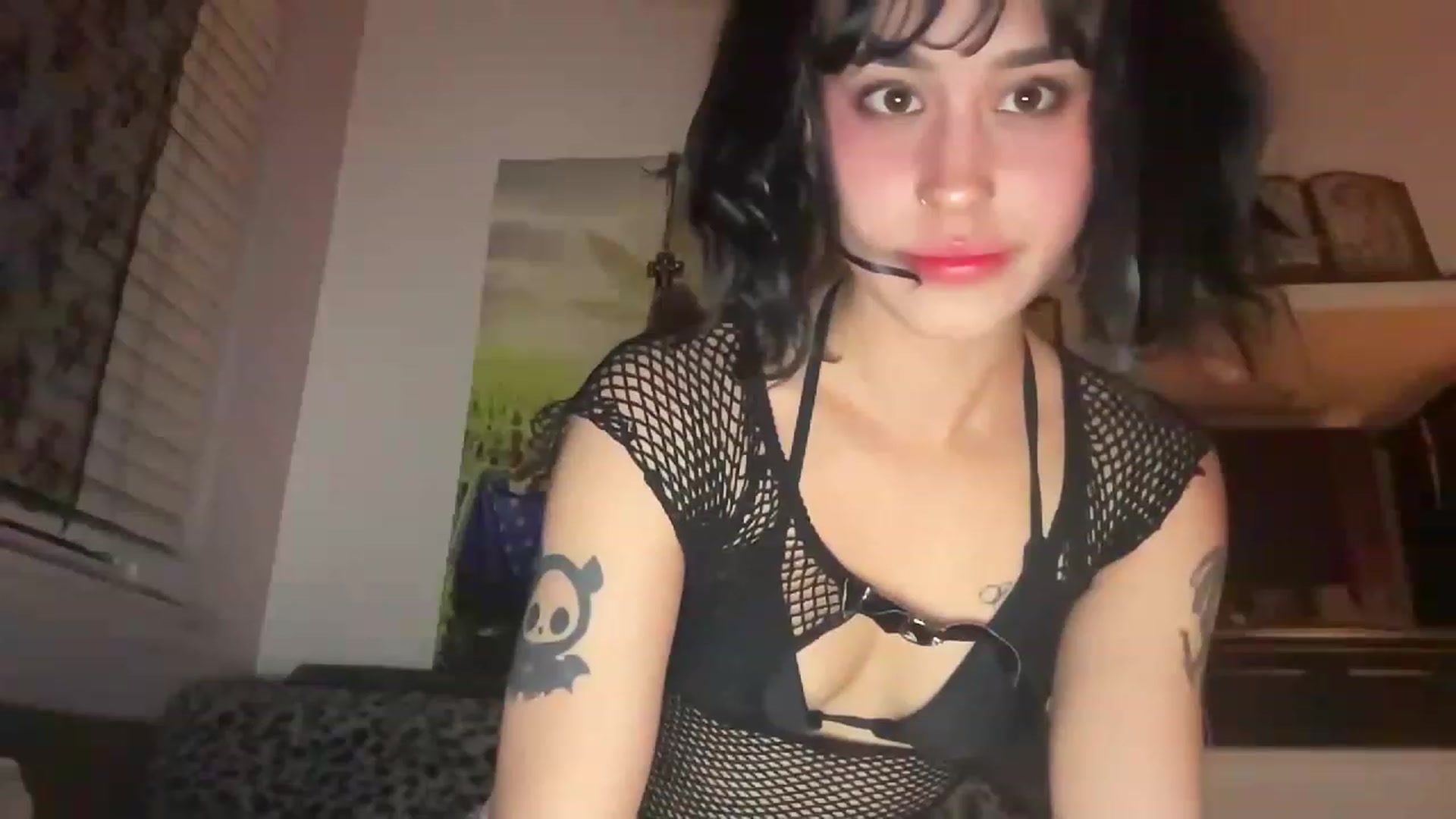 Gallery image thumbnail from Sammxxxx3's myfreecams stream on, 05/06/2023, 06:32 image 6 of 20