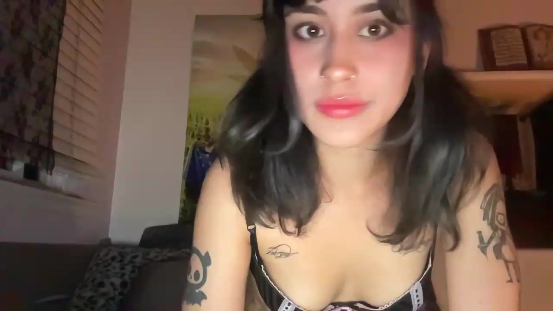 Gallery image thumbnail from Sammxxxx3's myfreecams stream on, 05/12/2023, 07:07 image 14 of 20