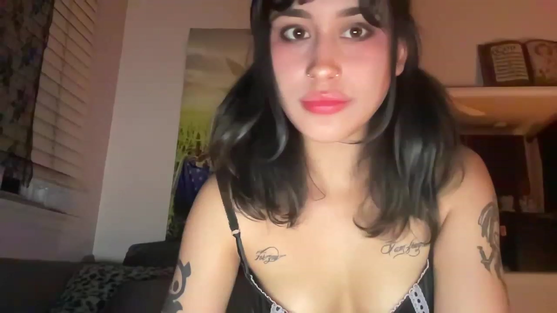Gallery image thumbnail from Sammxxxx3's myfreecams stream on, 05/12/2023, 07:07 image 20 of 20